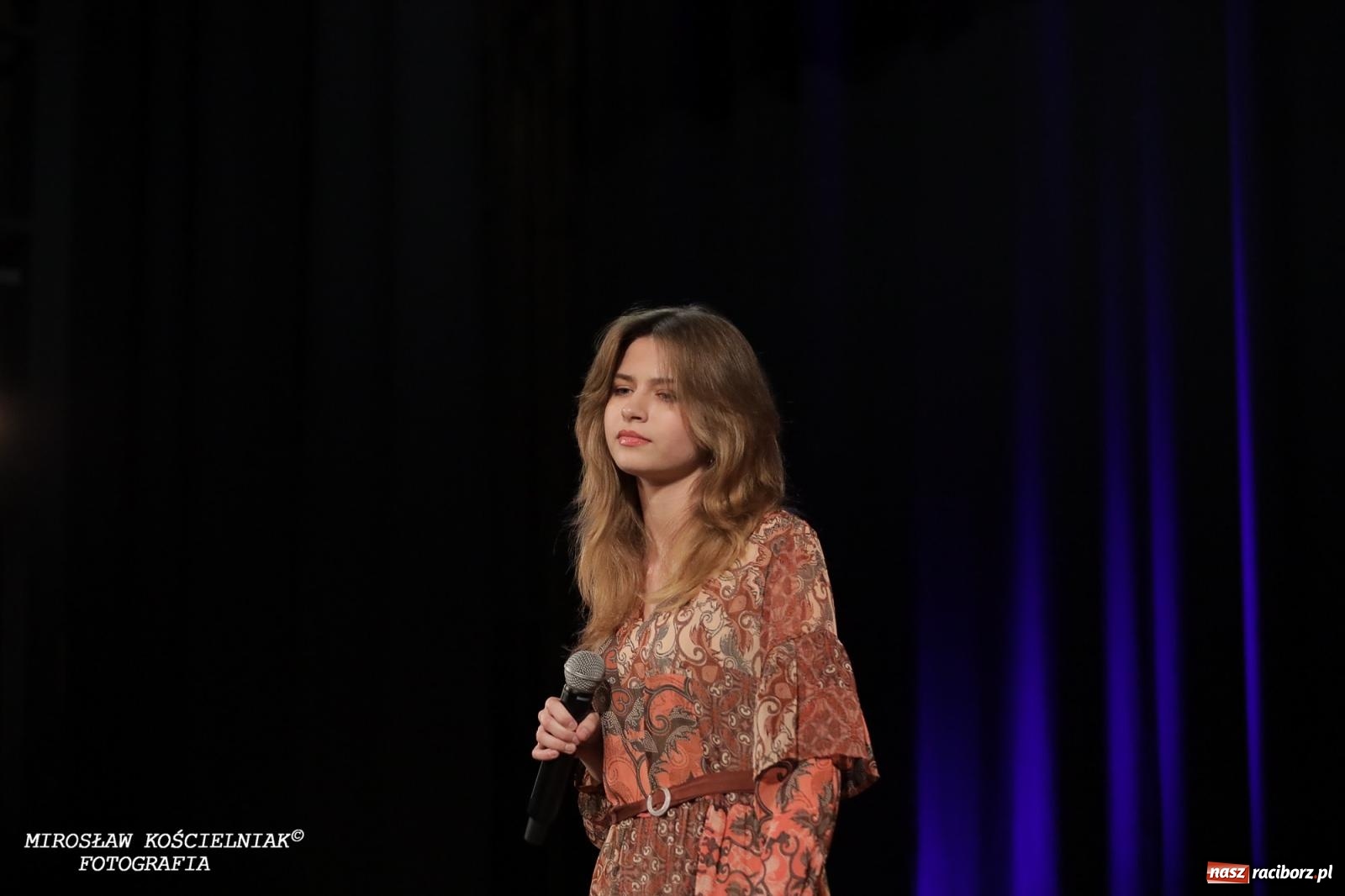 Zdjęcie w galerii na portalu naszraciborz.pl: Muzyka, pasja i język hiszpański – XI Ogólnopolski Konkurs Piosenki Hiszpańskojęzycznej rozstrzygnięty wiadomości z regionu