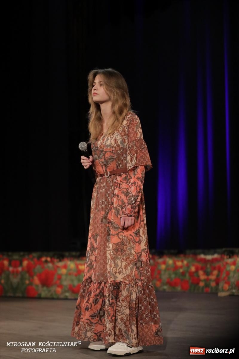 Zdjęcie w galerii na portalu naszraciborz.pl: Muzyka, pasja i język hiszpański – XI Ogólnopolski Konkurs Piosenki Hiszpańskojęzycznej rozstrzygnięty wiadomości z regionu