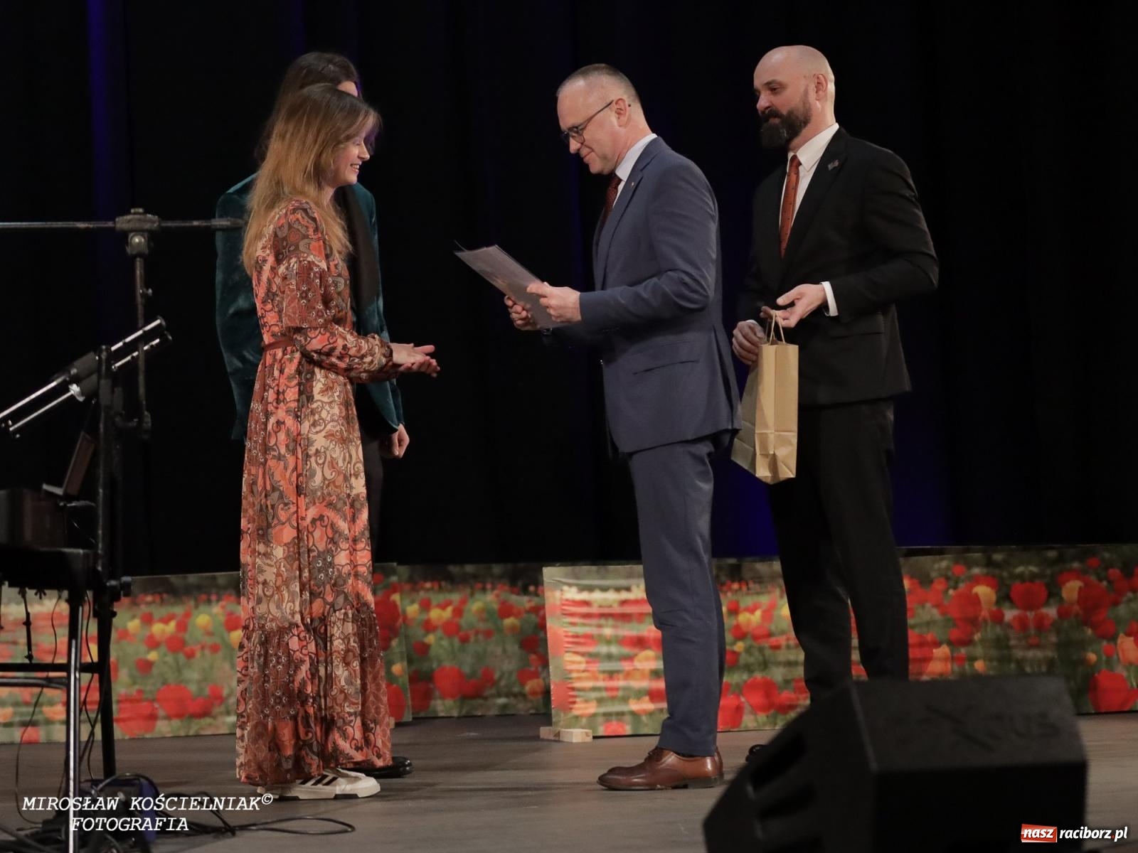 Zdjęcie w galerii na portalu naszraciborz.pl: Muzyka, pasja i język hiszpański – XI Ogólnopolski Konkurs Piosenki Hiszpańskojęzycznej rozstrzygnięty wiadomości z regionu