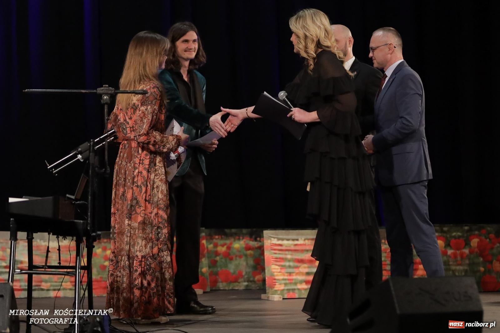 Zdjęcie w galerii na portalu naszraciborz.pl: Muzyka, pasja i język hiszpański – XI Ogólnopolski Konkurs Piosenki Hiszpańskojęzycznej rozstrzygnięty wiadomości z regionu