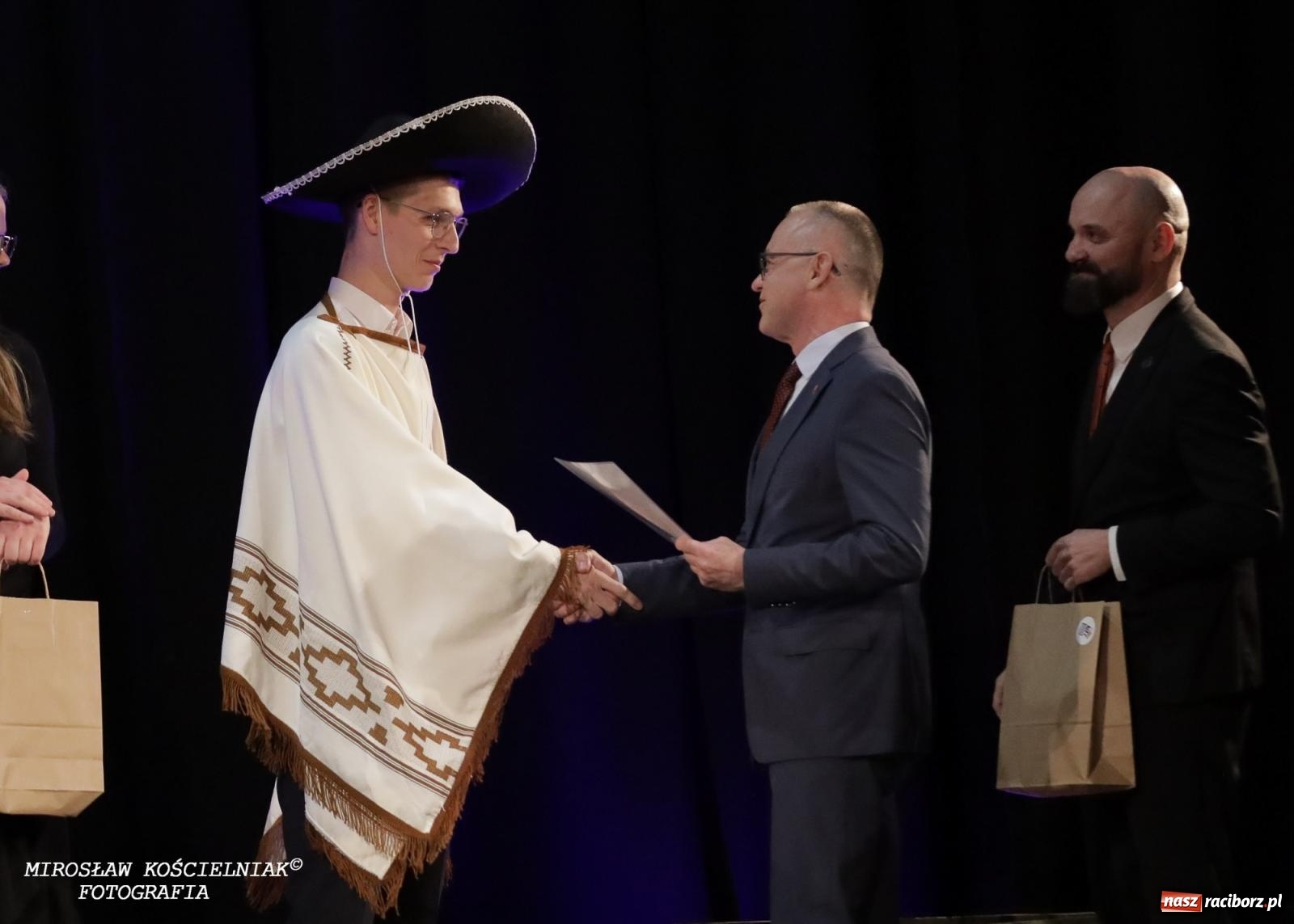 Zdjęcie w galerii na portalu naszraciborz.pl: Muzyka, pasja i język hiszpański – XI Ogólnopolski Konkurs Piosenki Hiszpańskojęzycznej rozstrzygnięty wiadomości z regionu