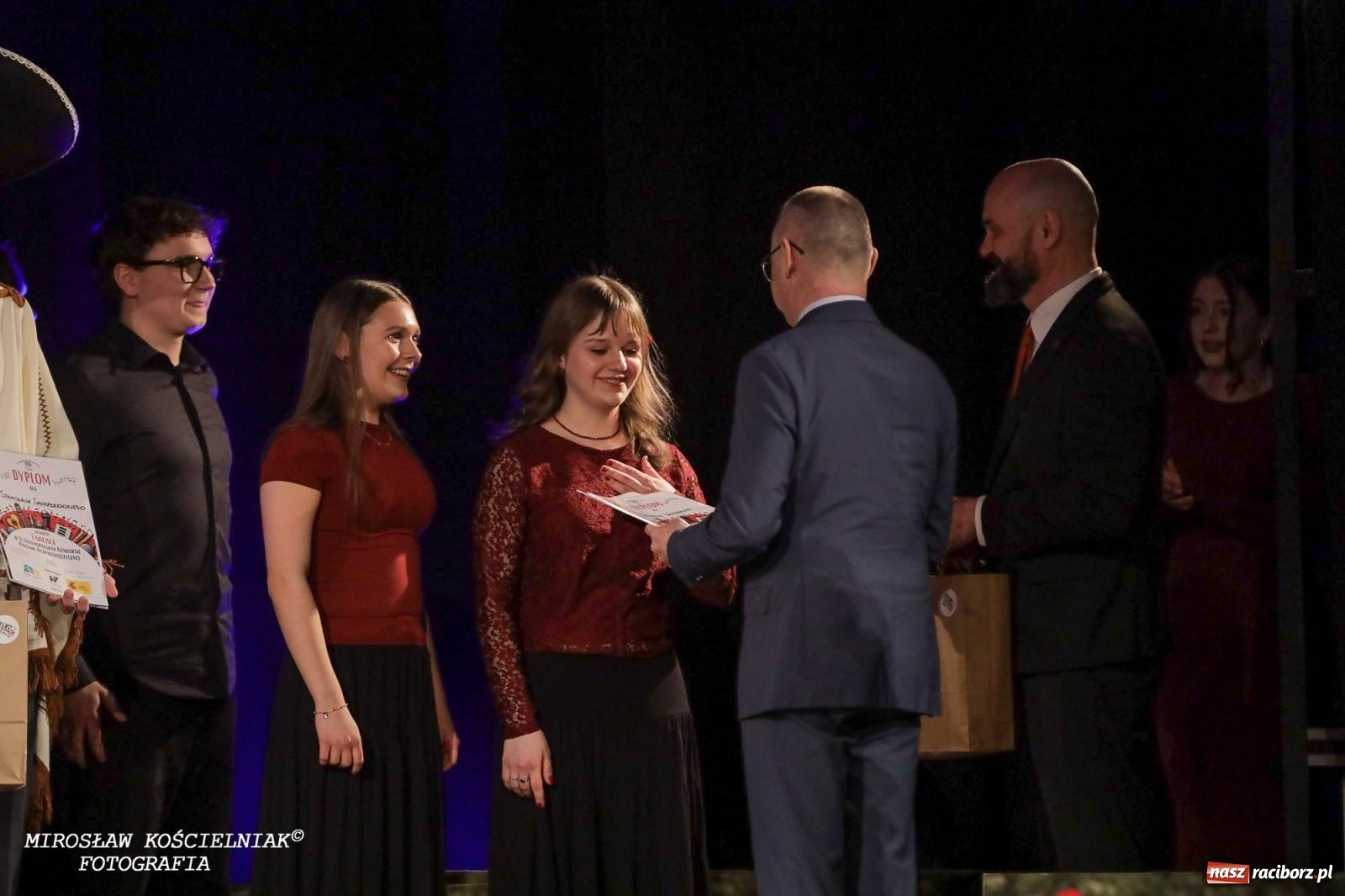 Zdjęcie w galerii na portalu naszraciborz.pl: Muzyka, pasja i język hiszpański – XI Ogólnopolski Konkurs Piosenki Hiszpańskojęzycznej rozstrzygnięty wiadomości z regionu