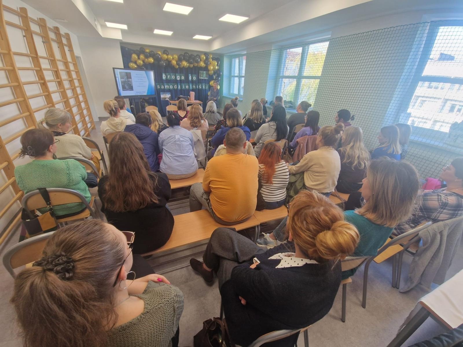 Zdjęcie w galerii na portalu naszraciborz.pl: W Słonecznej Krainie rozmawiano o drodze do samodzielności wiadomości z regionu