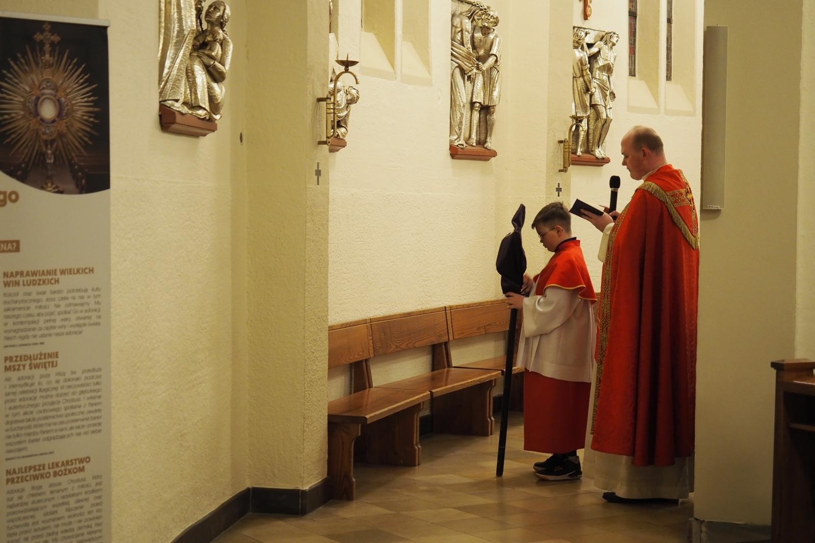 Zdjęcie w galerii na portalu naszraciborz.pl: Wyruszyli w ciszy – Ekstremalna Droga Krzyżowa z Raciborza już za nami wiadomości z regionu