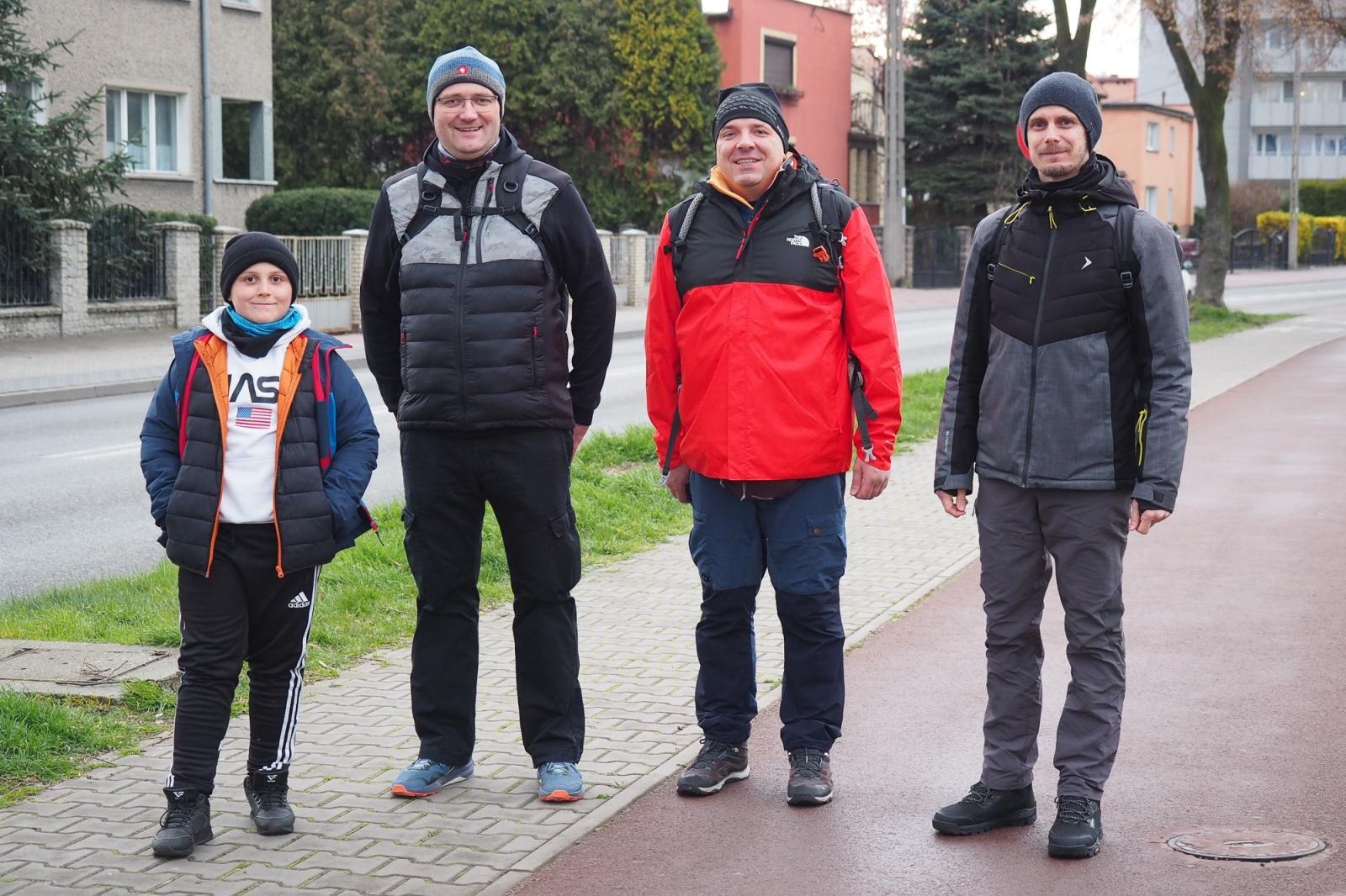 Zdjęcie w galerii na portalu naszraciborz.pl: Wyruszyli w ciszy – Ekstremalna Droga Krzyżowa z Raciborza już za nami wiadomości z regionu