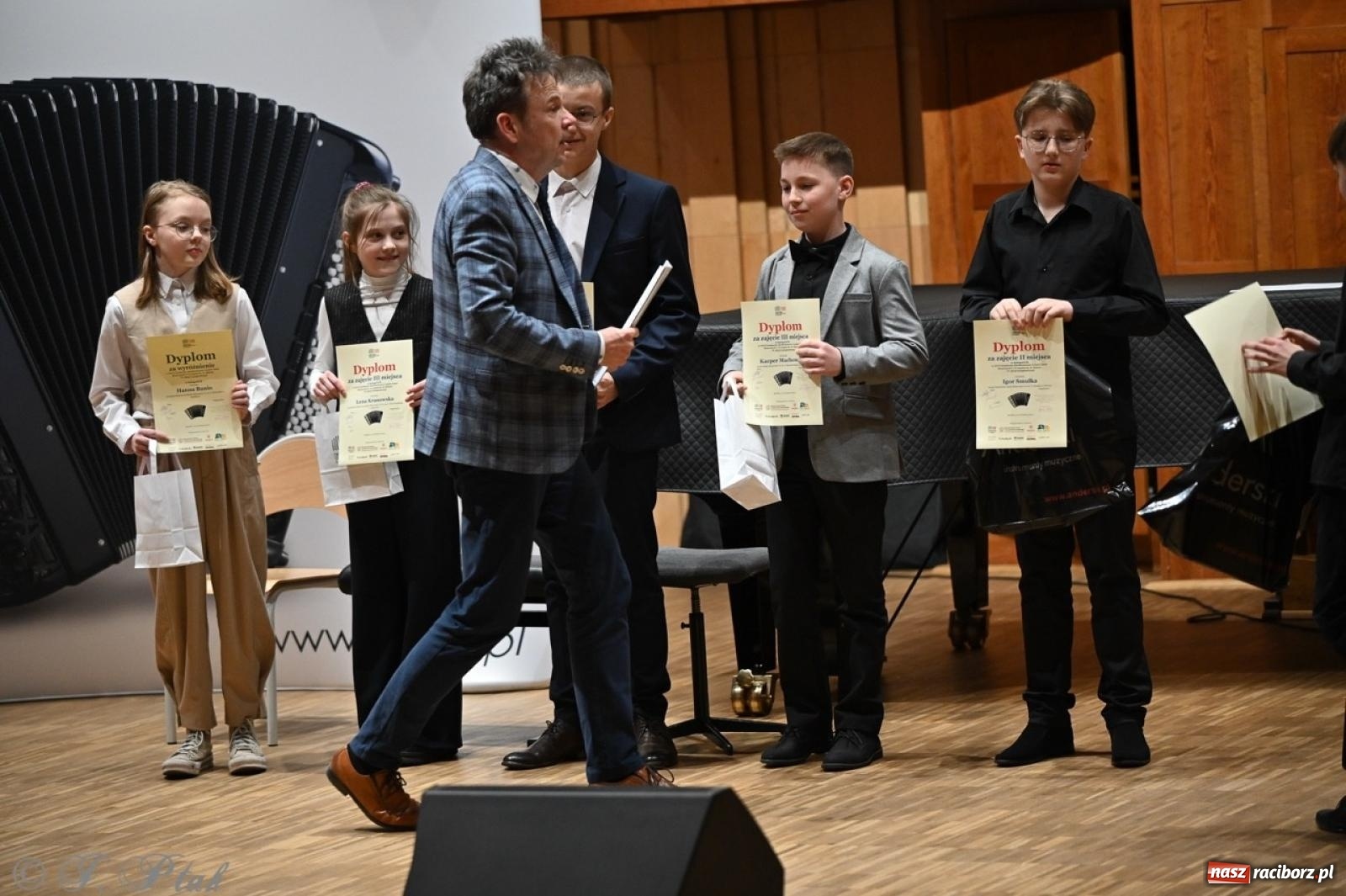 Zdjęcie w galerii na portalu naszraciborz.pl: Laureaci XXVII Konkursu Akordeonowego im. H. Malona zaprezentowali swój talent [FOTO i WIDEO] wiadomości z regionu