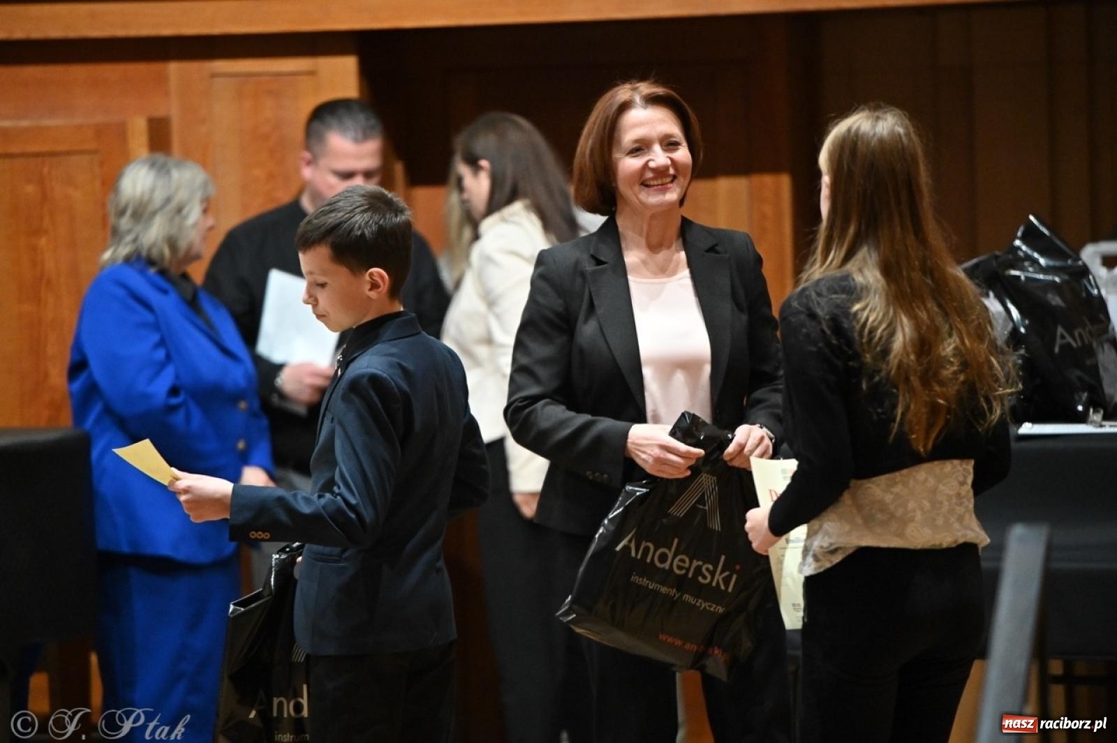 Zdjęcie w galerii na portalu naszraciborz.pl: Laureaci XXVII Konkursu Akordeonowego im. H. Malona zaprezentowali swój talent [FOTO i WIDEO] wiadomości z regionu
