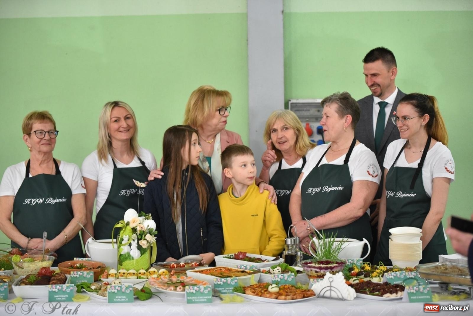 Zdjęcie w galerii na portalu naszraciborz.pl: Festiwal smaków i tradycji – potrawy regionalne wróciły do Pietrowic Wielkich [FOTO i WIDEO] wiadomości z regionu