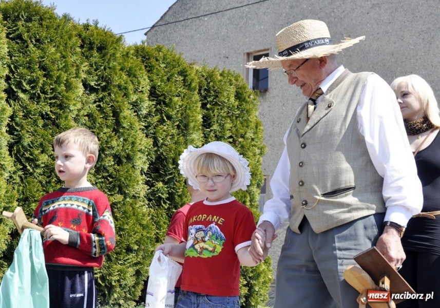Zdjęcie w galerii na portalu naszraciborz.pl: Po cuksy z kołatkami po Sudole wiadomości z regionu