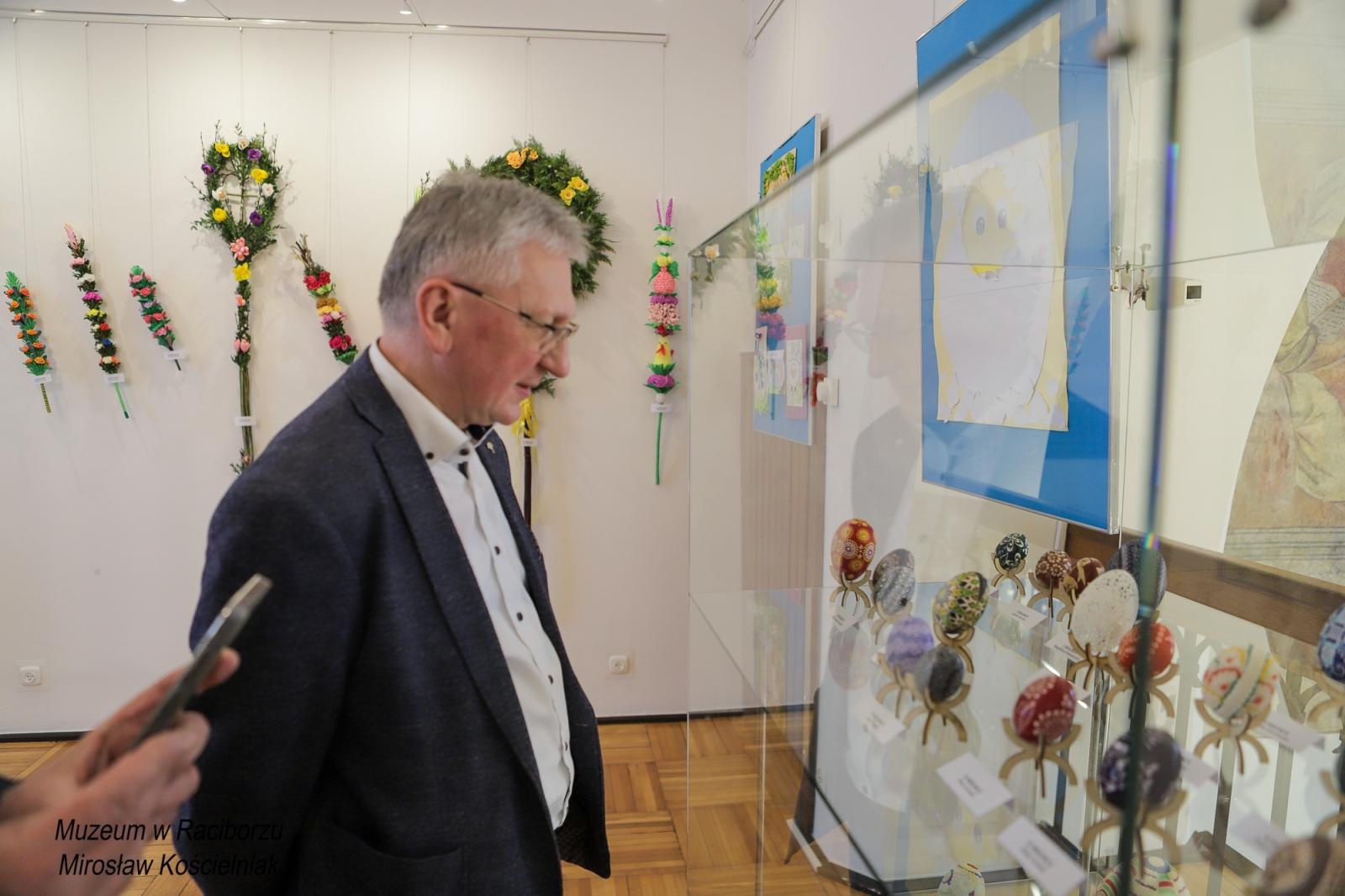 Zdjęcie w galerii na portalu naszraciborz.pl: XVIII Międzynarodowe Seminarium Naukowe w Raciborzu wiadomości z regionu