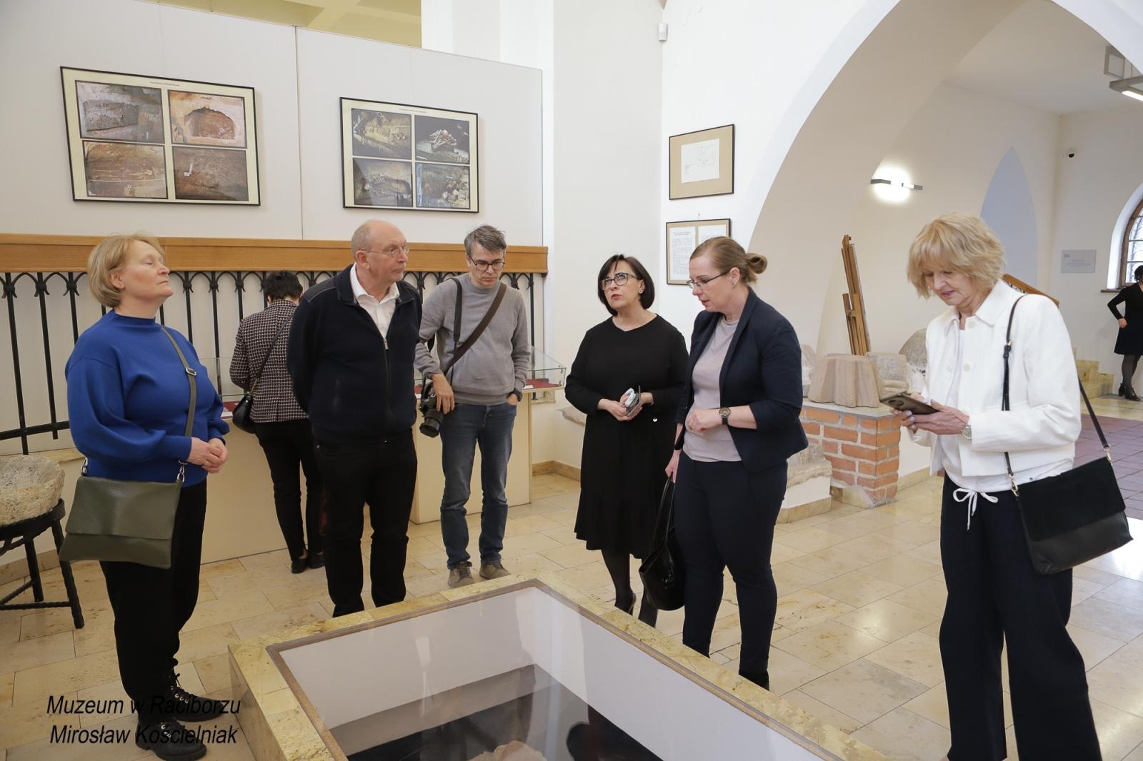 Zdjęcie w galerii na portalu naszraciborz.pl: XVIII Międzynarodowe Seminarium Naukowe w Raciborzu wiadomości z regionu