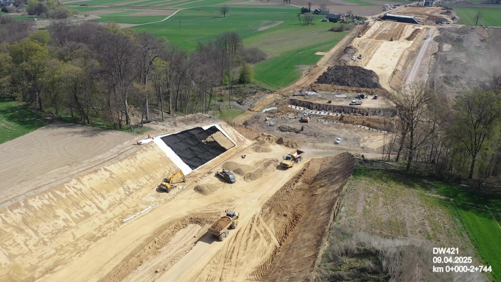 Zdjęcie w galerii na portalu naszraciborz.pl: Nowy most na Odrze coraz bliżej. Inwestycja za ponad 300 milionów złotych połączy gminy Nędza i Rudnik [ZDJĘCIA Z PLACU BUDOWY, MAPA] wiadomości z regionu