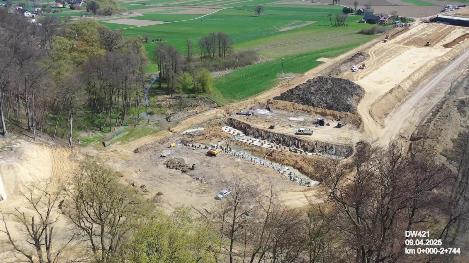 Zdjęcie w galerii na portalu naszraciborz.pl: Nowy most na Odrze coraz bliżej. Inwestycja za ponad 300 milionów złotych połączy gminy Nędza i Rudnik [ZDJĘCIA Z PLACU BUDOWY, MAPA] wiadomości z regionu