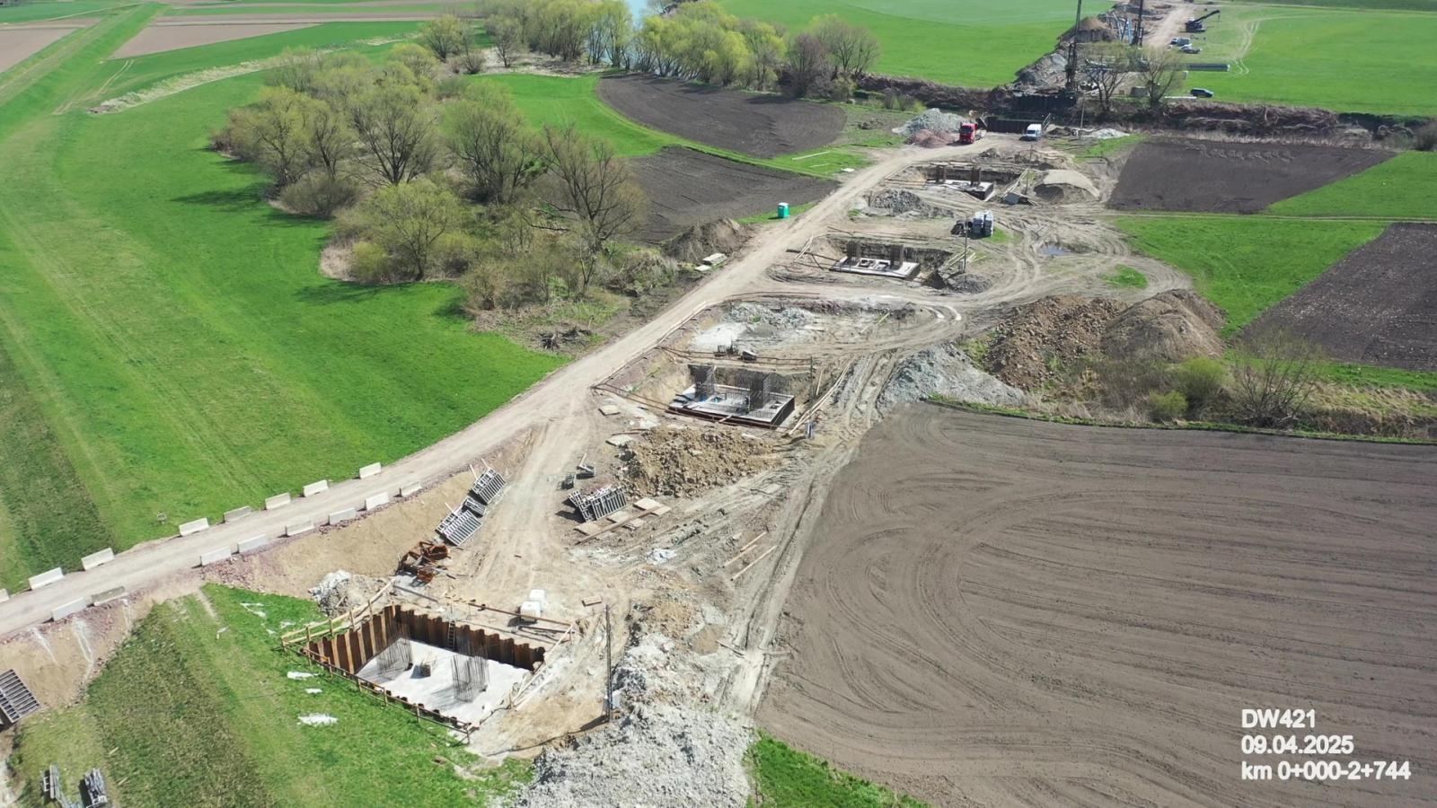 Zdjęcie w galerii na portalu naszraciborz.pl: Nowy most na Odrze coraz bliżej. Inwestycja za ponad 300 milionów złotych połączy gminy Nędza i Rudnik [ZDJĘCIA Z PLACU BUDOWY, MAPA] wiadomości z regionu