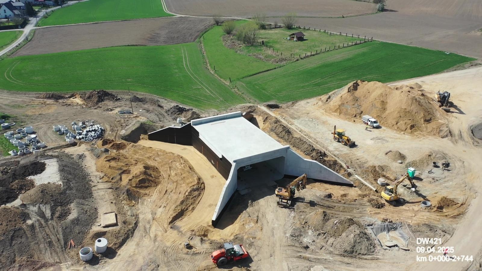 Zdjęcie w galerii na portalu naszraciborz.pl: Nowy most na Odrze coraz bliżej. Inwestycja za ponad 300 milionów złotych połączy gminy Nędza i Rudnik [ZDJĘCIA Z PLACU BUDOWY, MAPA] wiadomości z regionu