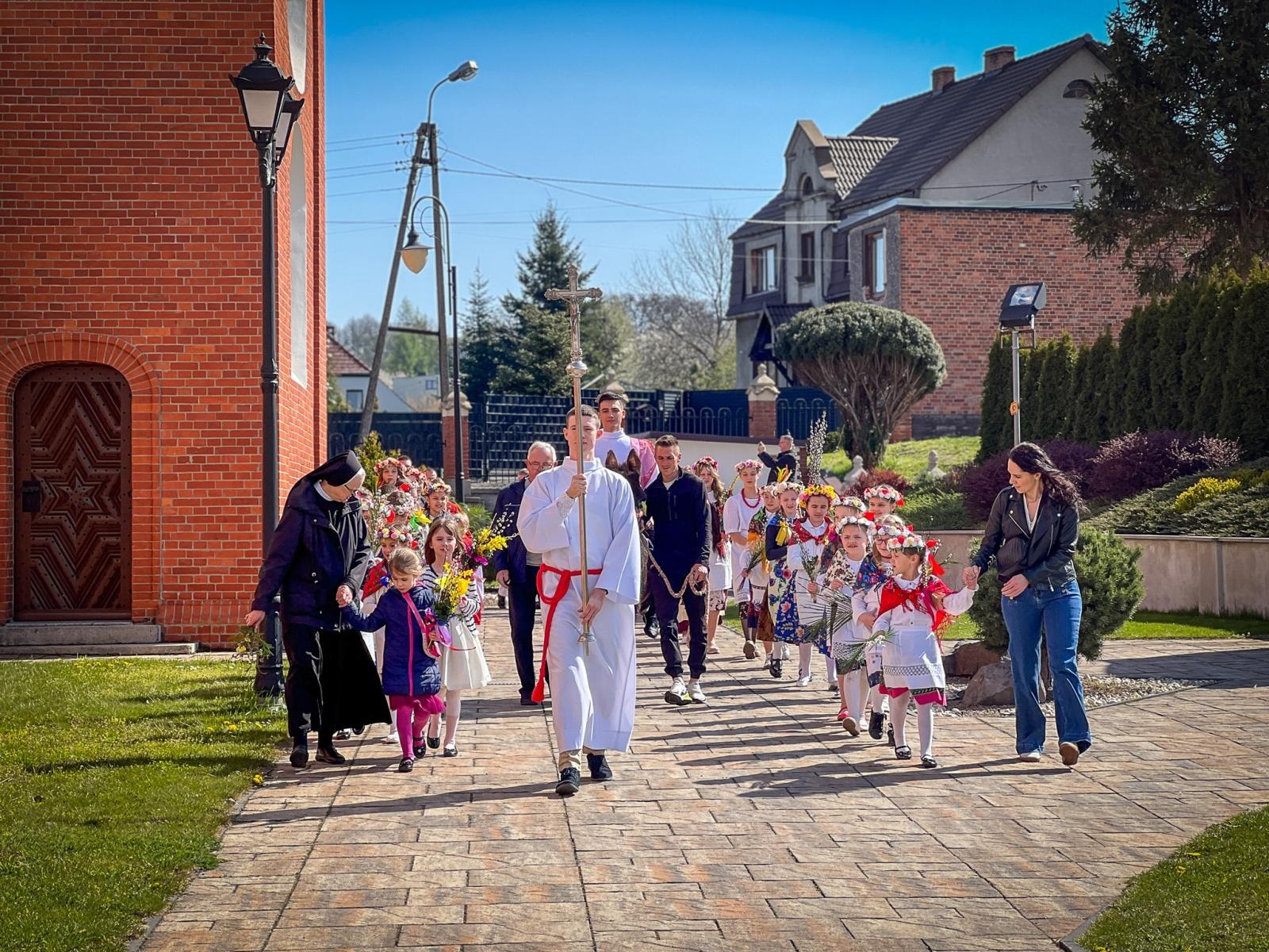 Zdjęcie w galerii na portalu naszraciborz.pl: Niedziela Palmowa – początek Wielkiego Tygodnia w Raciborzu-Brzeziu [FOTO i WIDEO] wiadomości z regionu
