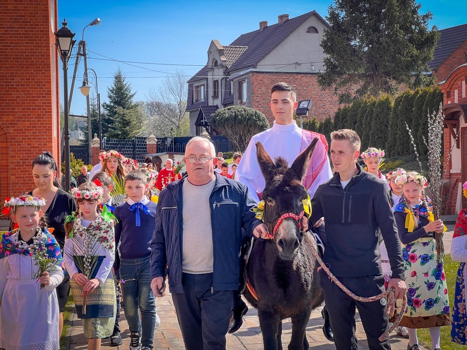Zdjęcie w galerii na portalu naszraciborz.pl: Niedziela Palmowa – początek Wielkiego Tygodnia w Raciborzu-Brzeziu [FOTO i WIDEO] wiadomości z regionu