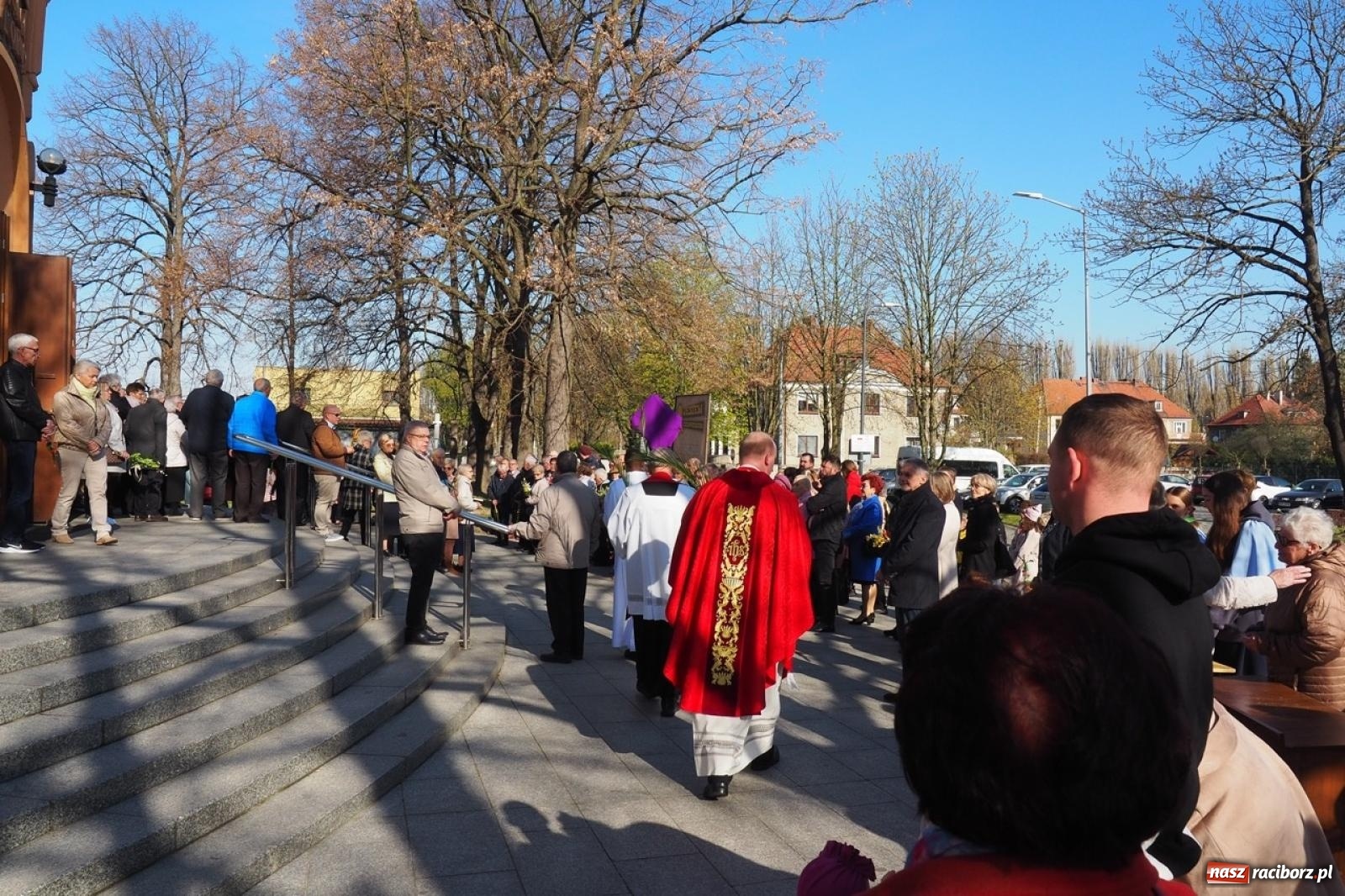 Zdjęcie w galerii na portalu naszraciborz.pl: Palma wielkanocna – symbol nowego życia i ochrony. Niedziela Męki Pańskiej w parafii NSPJ [FOTO i WIDEO] wiadomości z regionu