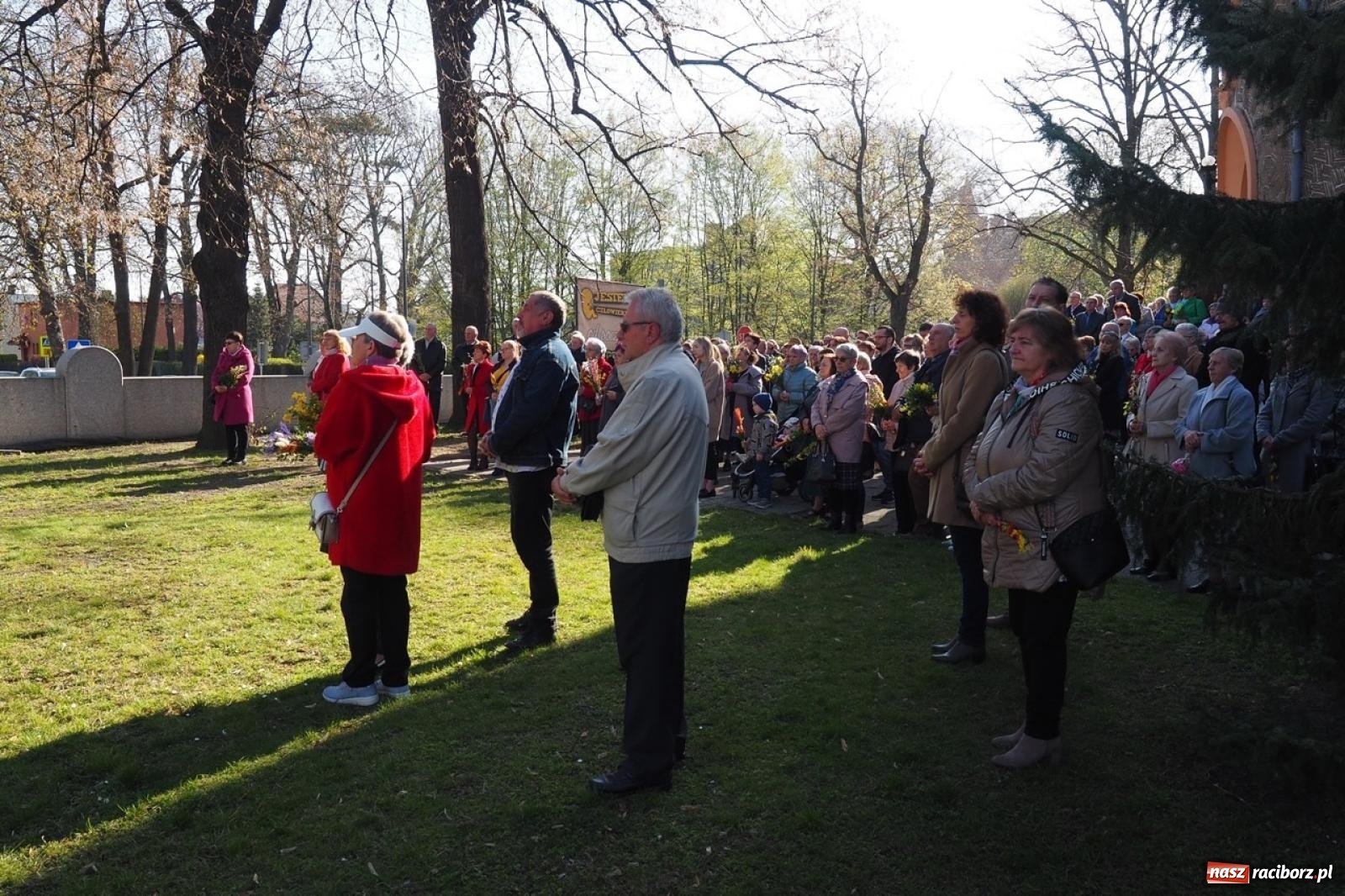 Zdjęcie w galerii na portalu naszraciborz.pl: Palma wielkanocna – symbol nowego życia i ochrony. Niedziela Męki Pańskiej w parafii NSPJ [FOTO i WIDEO] wiadomości z regionu