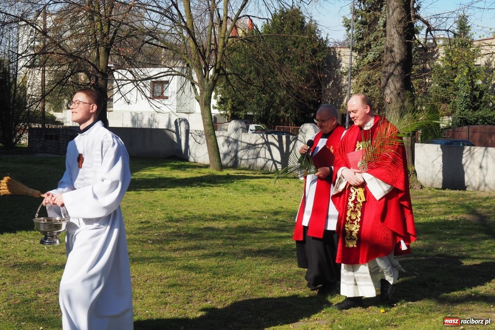Zdjęcie w galerii na portalu naszraciborz.pl: Palma wielkanocna – symbol nowego życia i ochrony. Niedziela Męki Pańskiej w parafii NSPJ [FOTO i WIDEO] wiadomości z regionu
