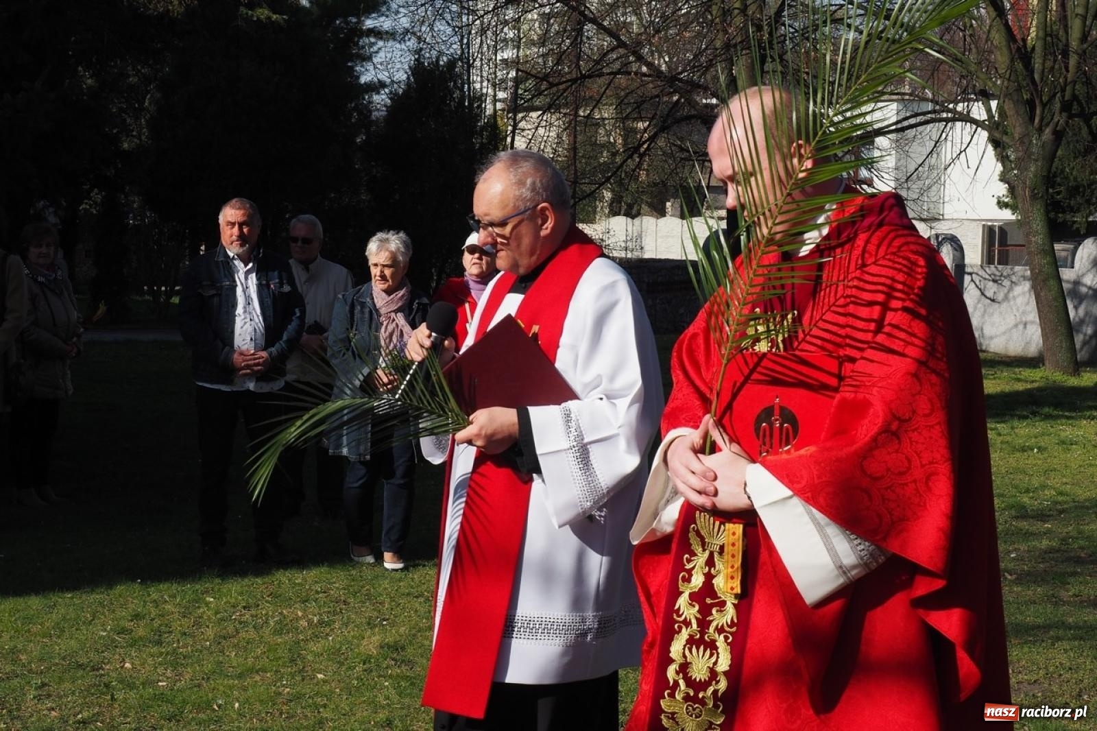 Zdjęcie w galerii na portalu naszraciborz.pl: Palma wielkanocna – symbol nowego życia i ochrony. Niedziela Męki Pańskiej w parafii NSPJ [FOTO i WIDEO] wiadomości z regionu