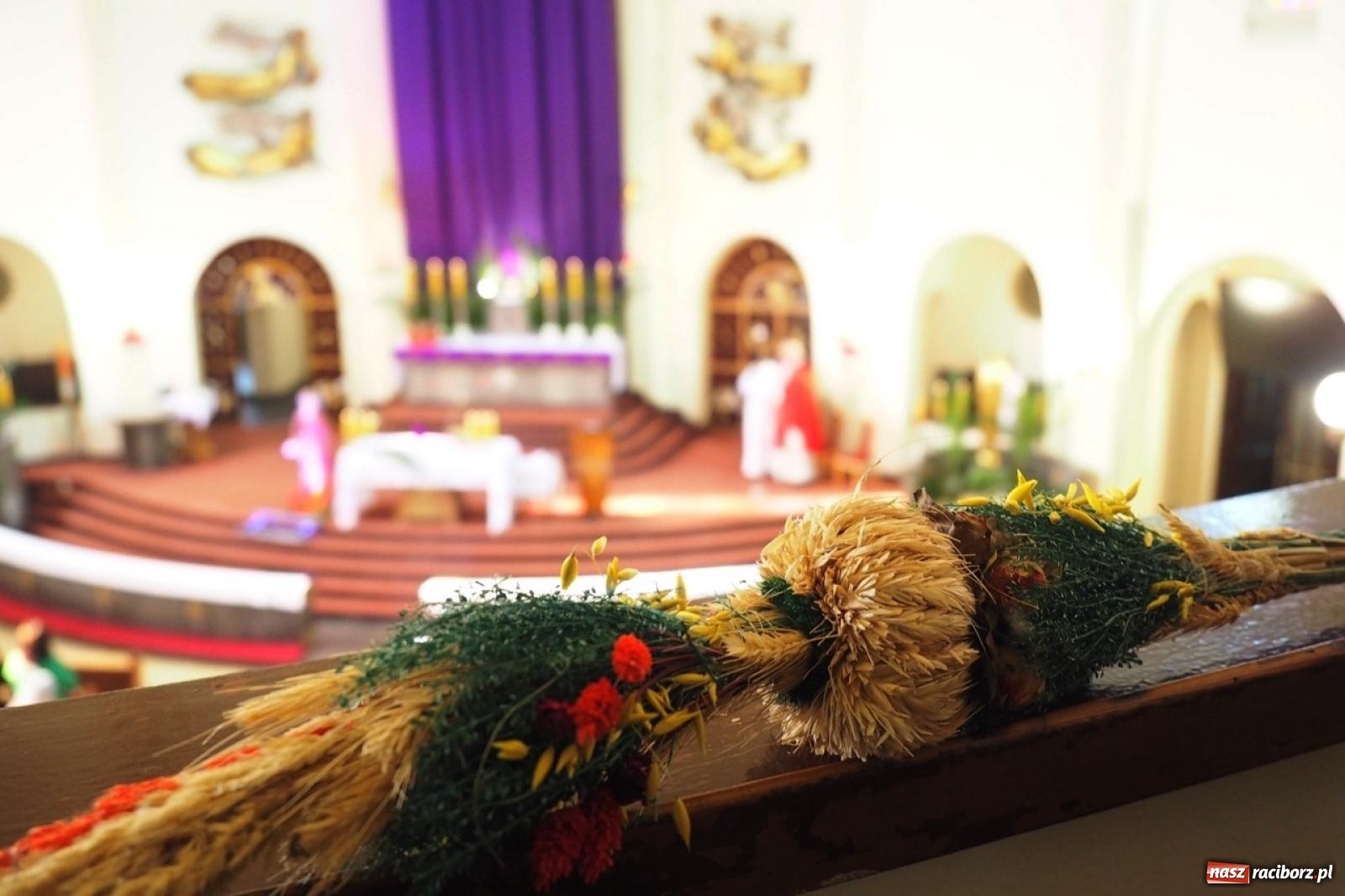Zdjęcie w galerii na portalu naszraciborz.pl: Palma wielkanocna – symbol nowego życia i ochrony. Niedziela Męki Pańskiej w parafii NSPJ [FOTO i WIDEO] wiadomości z regionu