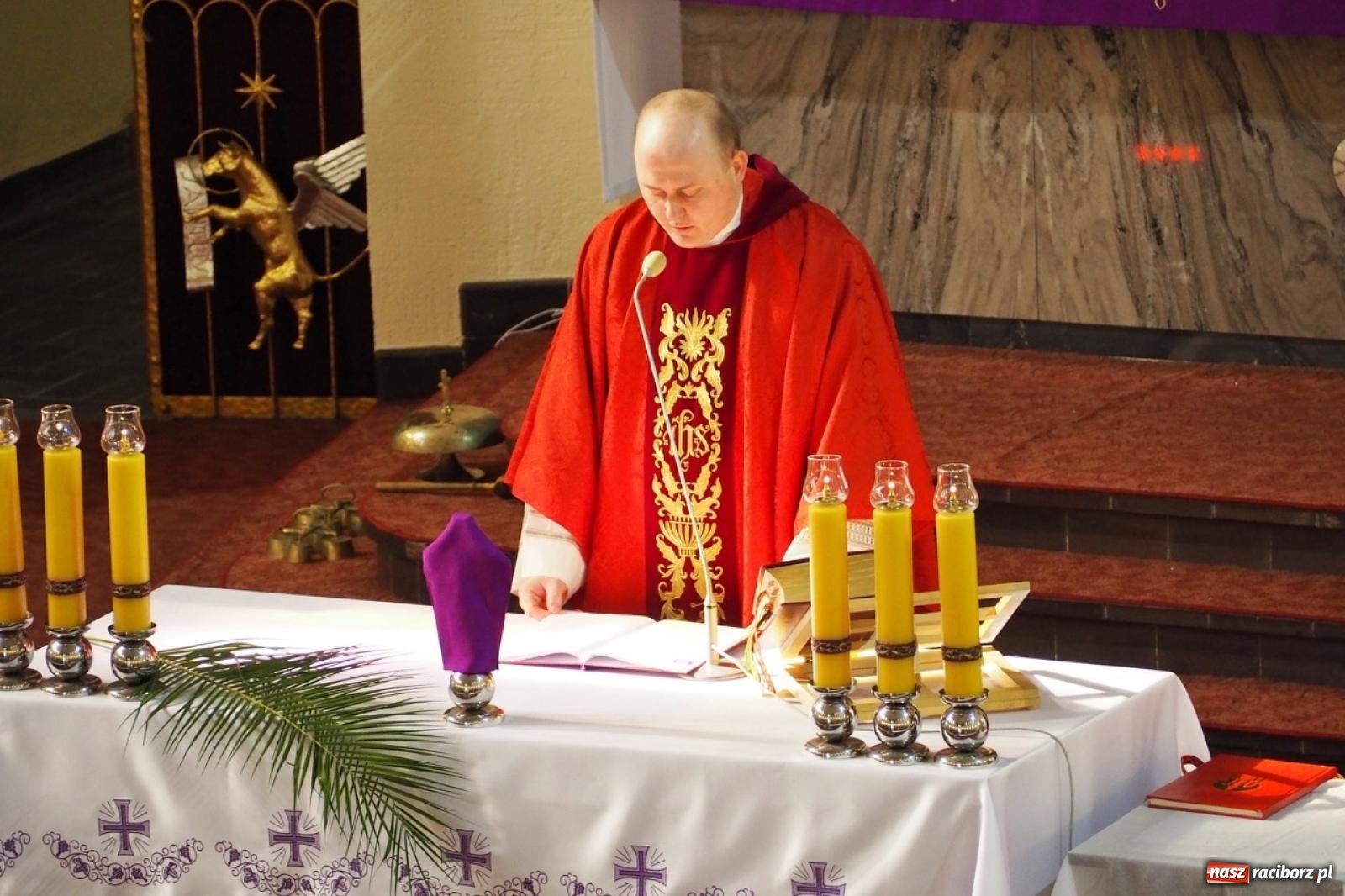 Zdjęcie w galerii na portalu naszraciborz.pl: Palma wielkanocna – symbol nowego życia i ochrony. Niedziela Męki Pańskiej w parafii NSPJ [FOTO i WIDEO] wiadomości z regionu