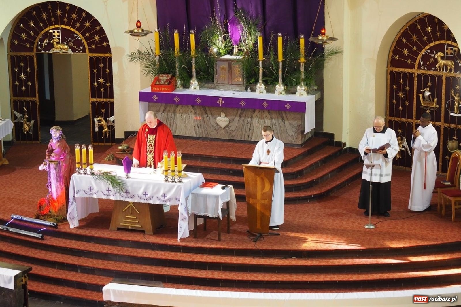 Zdjęcie w galerii na portalu naszraciborz.pl: Palma wielkanocna – symbol nowego życia i ochrony. Niedziela Męki Pańskiej w parafii NSPJ [FOTO i WIDEO] wiadomości z regionu