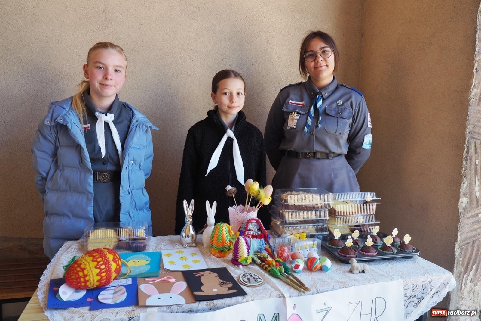 Zdjęcie w galerii na portalu naszraciborz.pl: Palma wielkanocna – symbol nowego życia i ochrony. Niedziela Męki Pańskiej w parafii NSPJ [FOTO i WIDEO] wiadomości z regionu