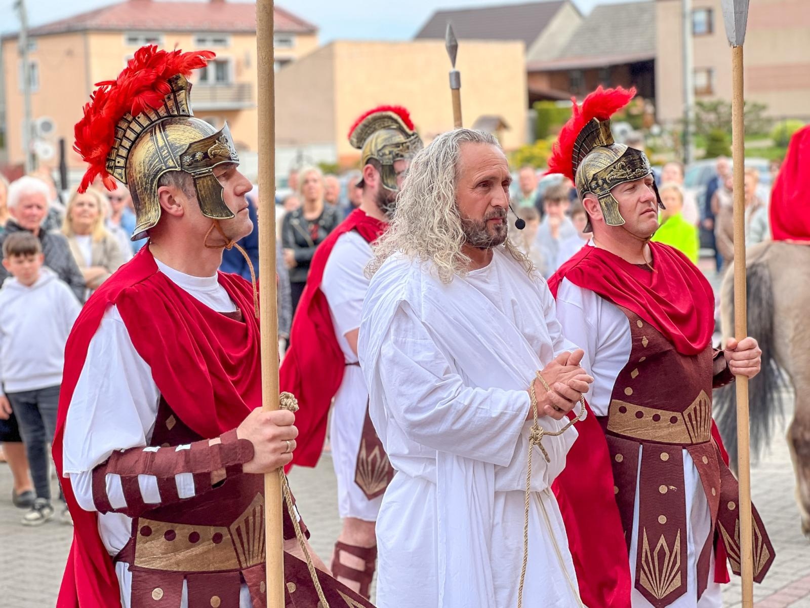 Zdjęcie w galerii na portalu naszraciborz.pl: Misterium Męki Pańskiej w Krzyżanowicach. Poruszające widowisko na pograniczu polsko-czeskim [FOTO i WIDEO] wiadomości z regionu