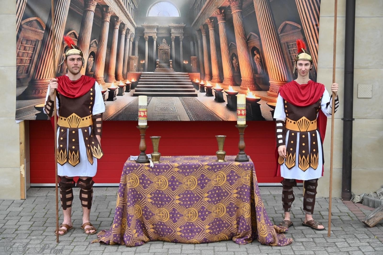 Zdjęcie w galerii na portalu naszraciborz.pl: Misterium Męki Pańskiej w Krzyżanowicach. Poruszające widowisko na pograniczu polsko-czeskim [FOTO i WIDEO] wiadomości z regionu