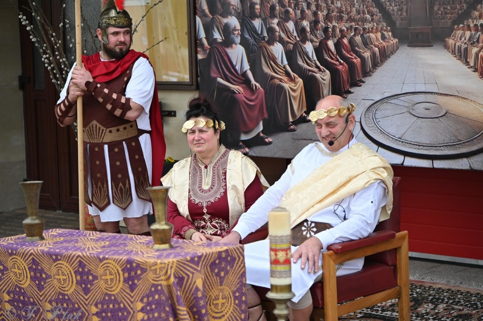 Zdjęcie w galerii na portalu naszraciborz.pl: Misterium Męki Pańskiej w Krzyżanowicach. Poruszające widowisko na pograniczu polsko-czeskim [FOTO i WIDEO] wiadomości z regionu