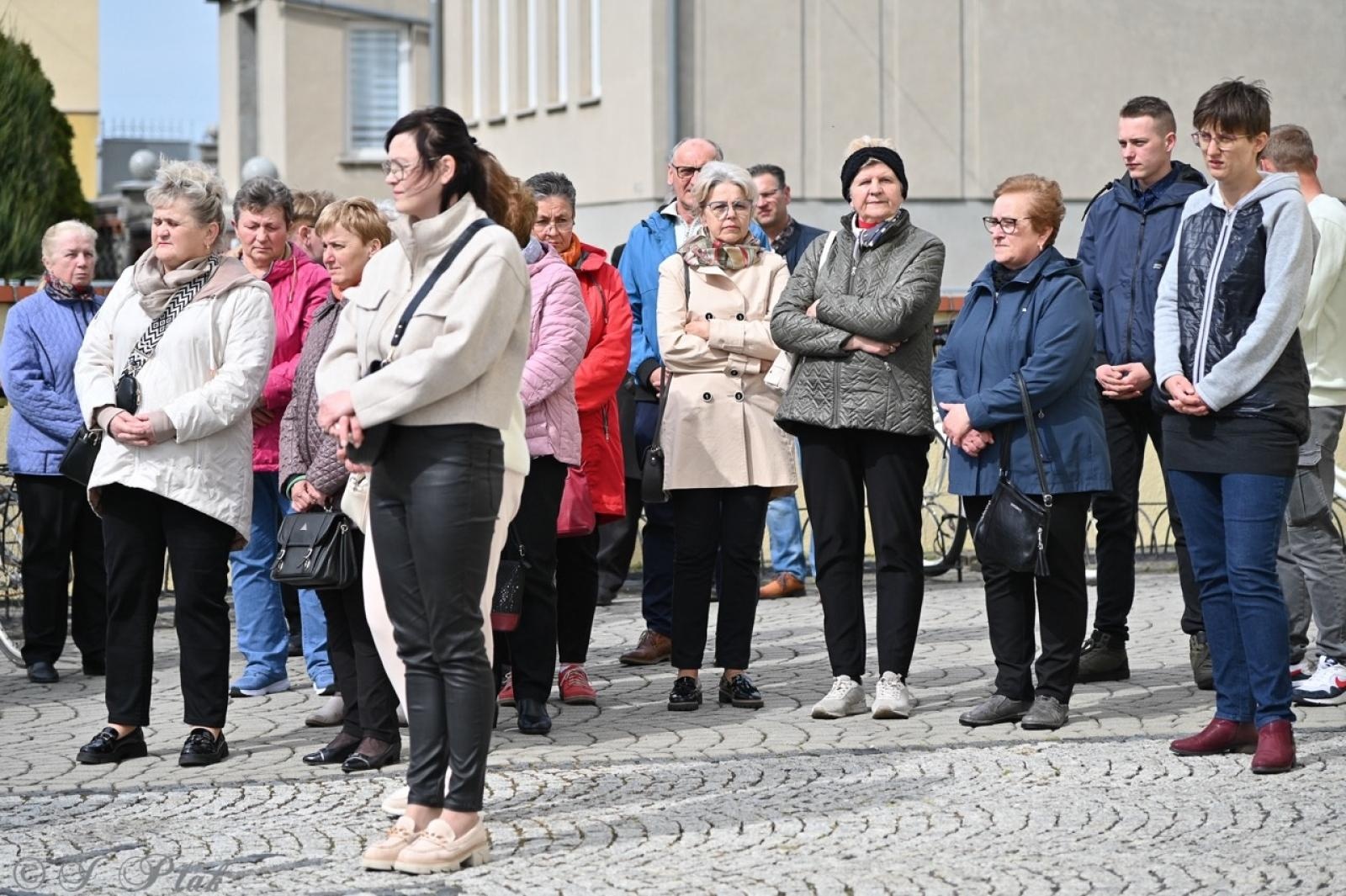 Zdjęcie w galerii na portalu naszraciborz.pl: Misterium Męki Pańskiej w Krzyżanowicach. Poruszające widowisko na pograniczu polsko-czeskim [FOTO i WIDEO] wiadomości z regionu