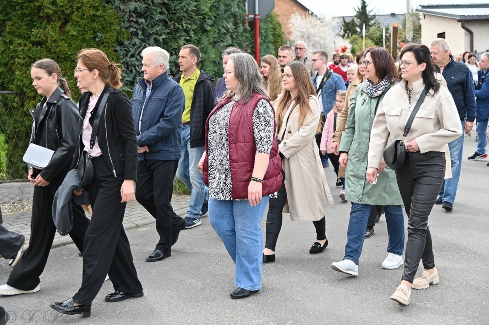 Zdjęcie w galerii na portalu naszraciborz.pl: Misterium Męki Pańskiej w Krzyżanowicach. Poruszające widowisko na pograniczu polsko-czeskim [FOTO i WIDEO] wiadomości z regionu