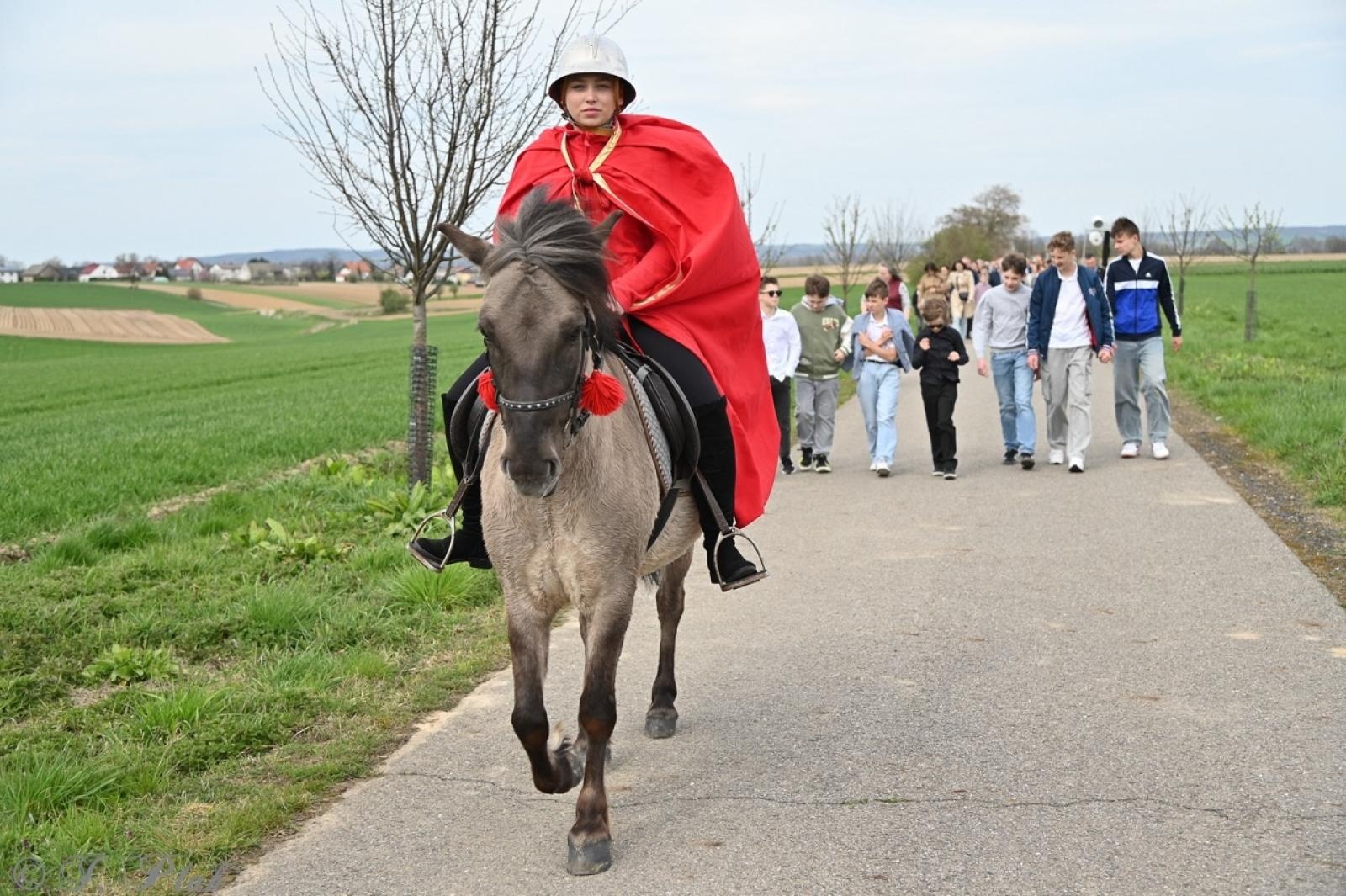Zdjęcie w galerii na portalu naszraciborz.pl: Misterium Męki Pańskiej w Krzyżanowicach. Poruszające widowisko na pograniczu polsko-czeskim [FOTO i WIDEO] wiadomości z regionu