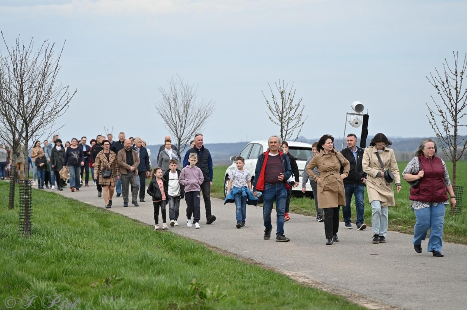 Zdjęcie w galerii na portalu naszraciborz.pl: Misterium Męki Pańskiej w Krzyżanowicach. Poruszające widowisko na pograniczu polsko-czeskim [FOTO i WIDEO] wiadomości z regionu
