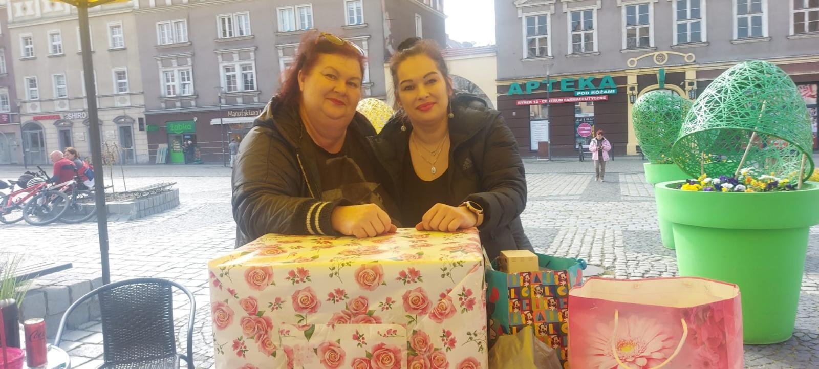 Zdjęcie w galerii na portalu naszraciborz.pl: Podaj prezent – edycja Zajączek znów połączyła ludzi dobrej woli wiadomości z regionu