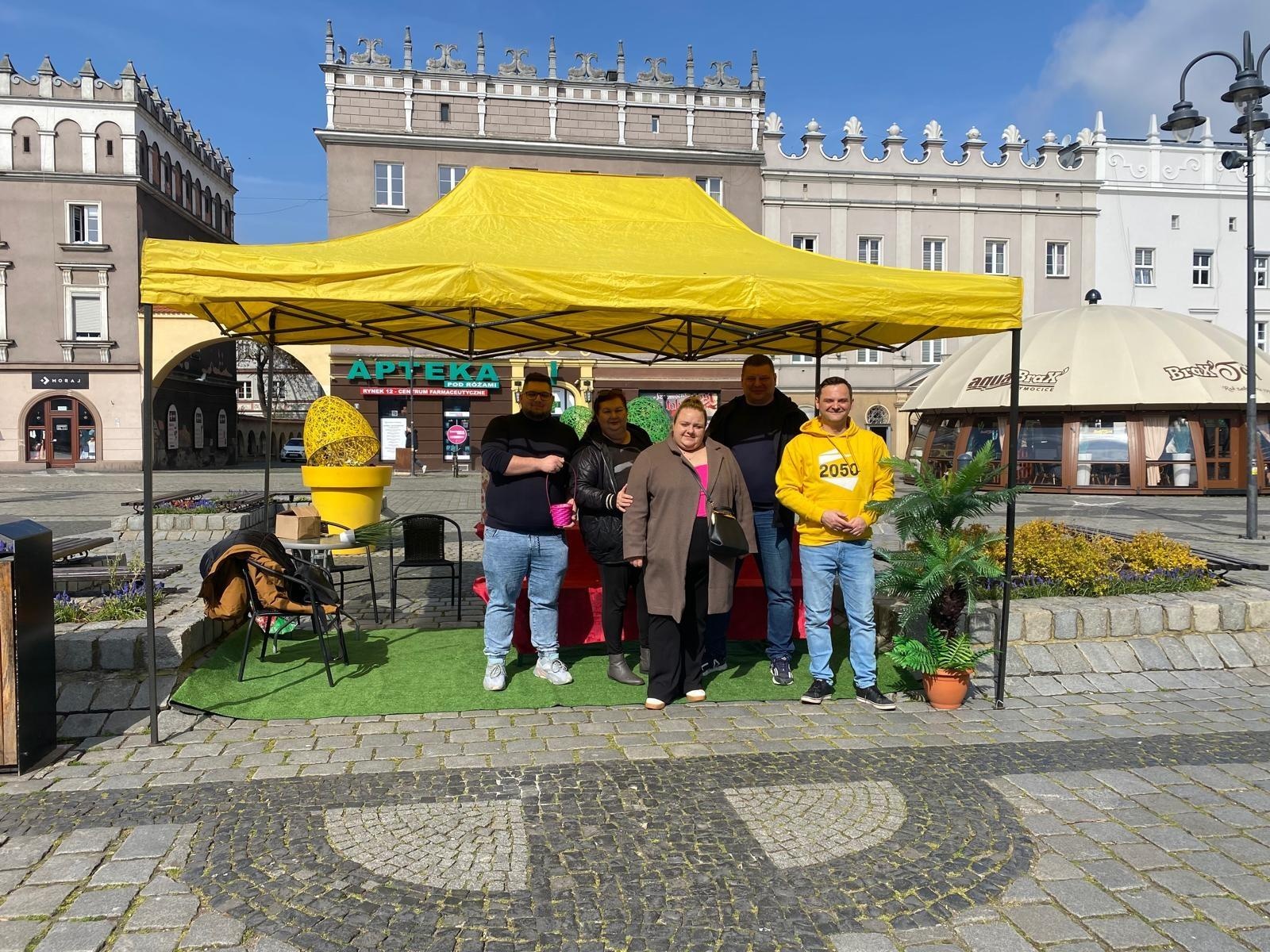 Zdjęcie w galerii na portalu naszraciborz.pl: Podaj prezent – edycja Zajączek znów połączyła ludzi dobrej woli wiadomości z regionu