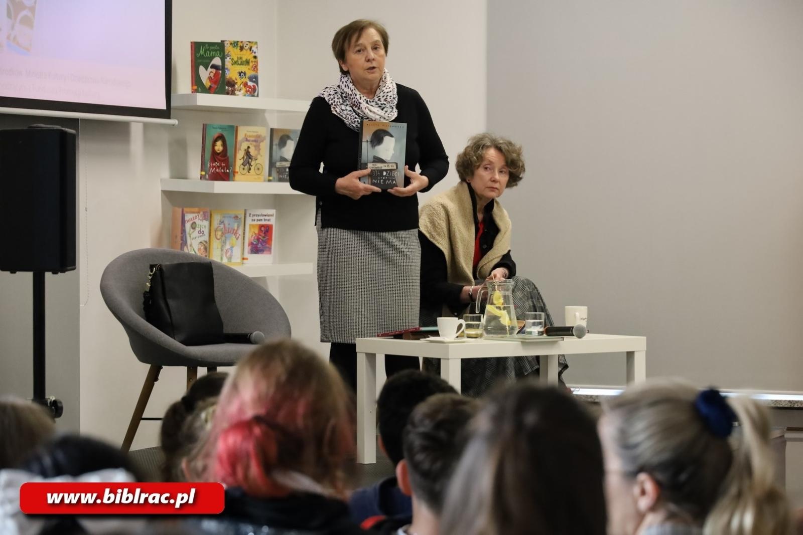 Zdjęcie w galerii na portalu naszraciborz.pl: Renata Piątkowska o prawach dziecka w Bibliotece wiadomości z regionu