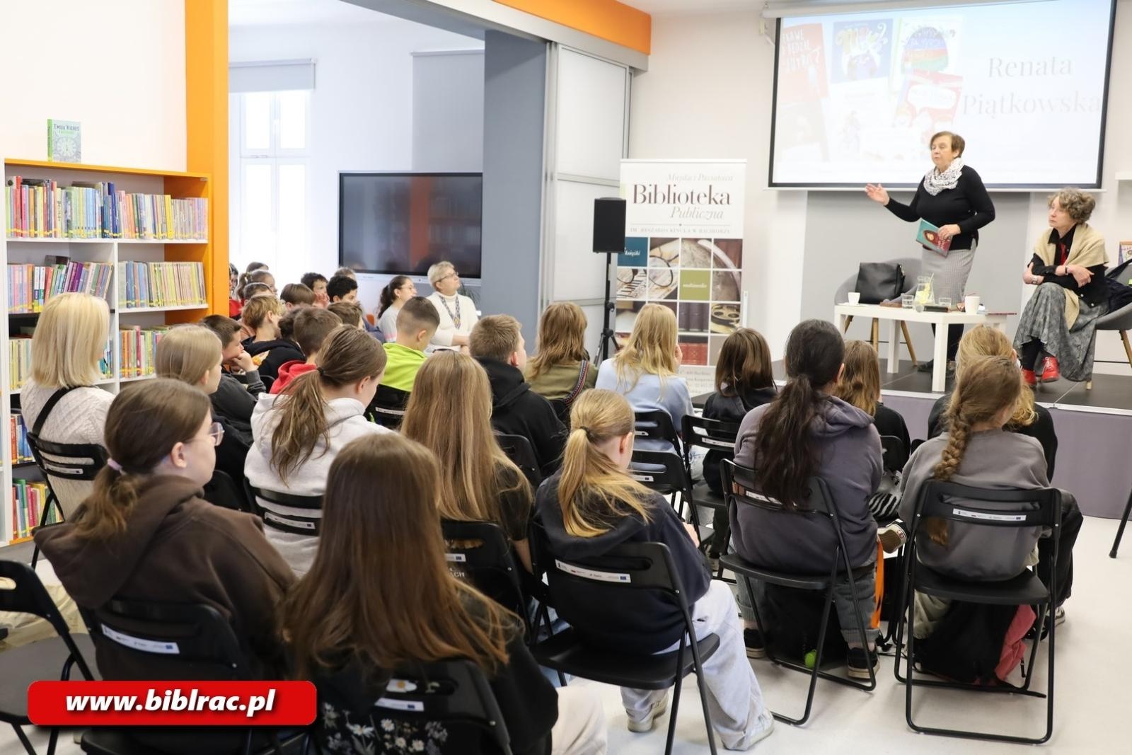 Zdjęcie w galerii na portalu naszraciborz.pl: Renata Piątkowska o prawach dziecka w Bibliotece wiadomości z regionu