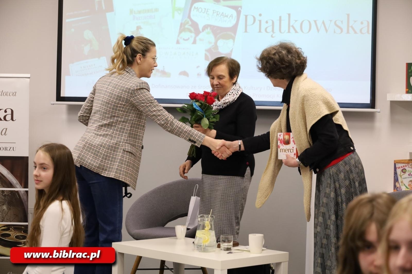 Zdjęcie w galerii na portalu naszraciborz.pl: Renata Piątkowska o prawach dziecka w Bibliotece wiadomości z regionu