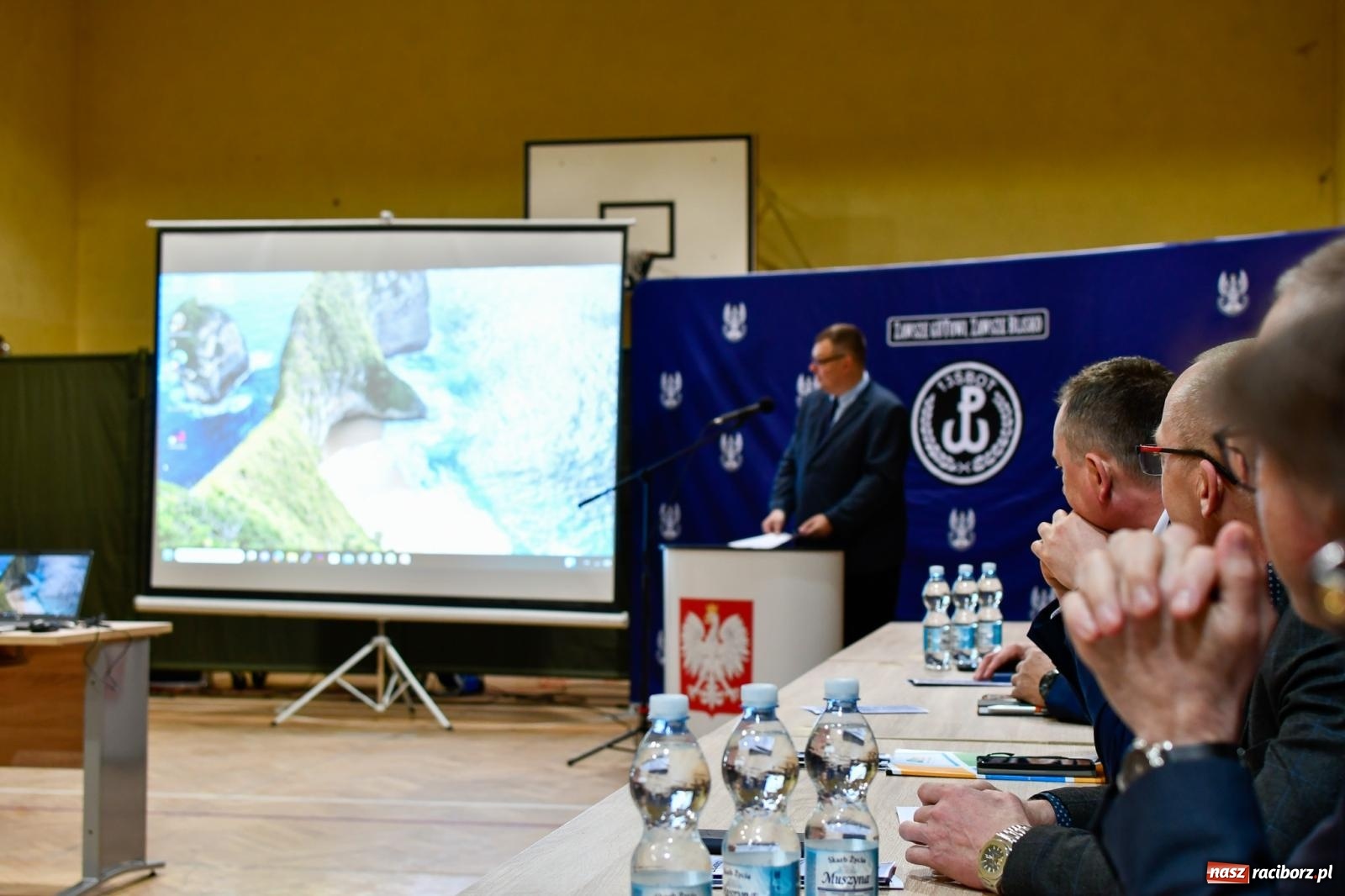 Zdjęcie w galerii na portalu naszraciborz.pl: Wojsko wróci do Raciborza? Prezydent wskazał miejsce pod koszary wiadomości z regionu