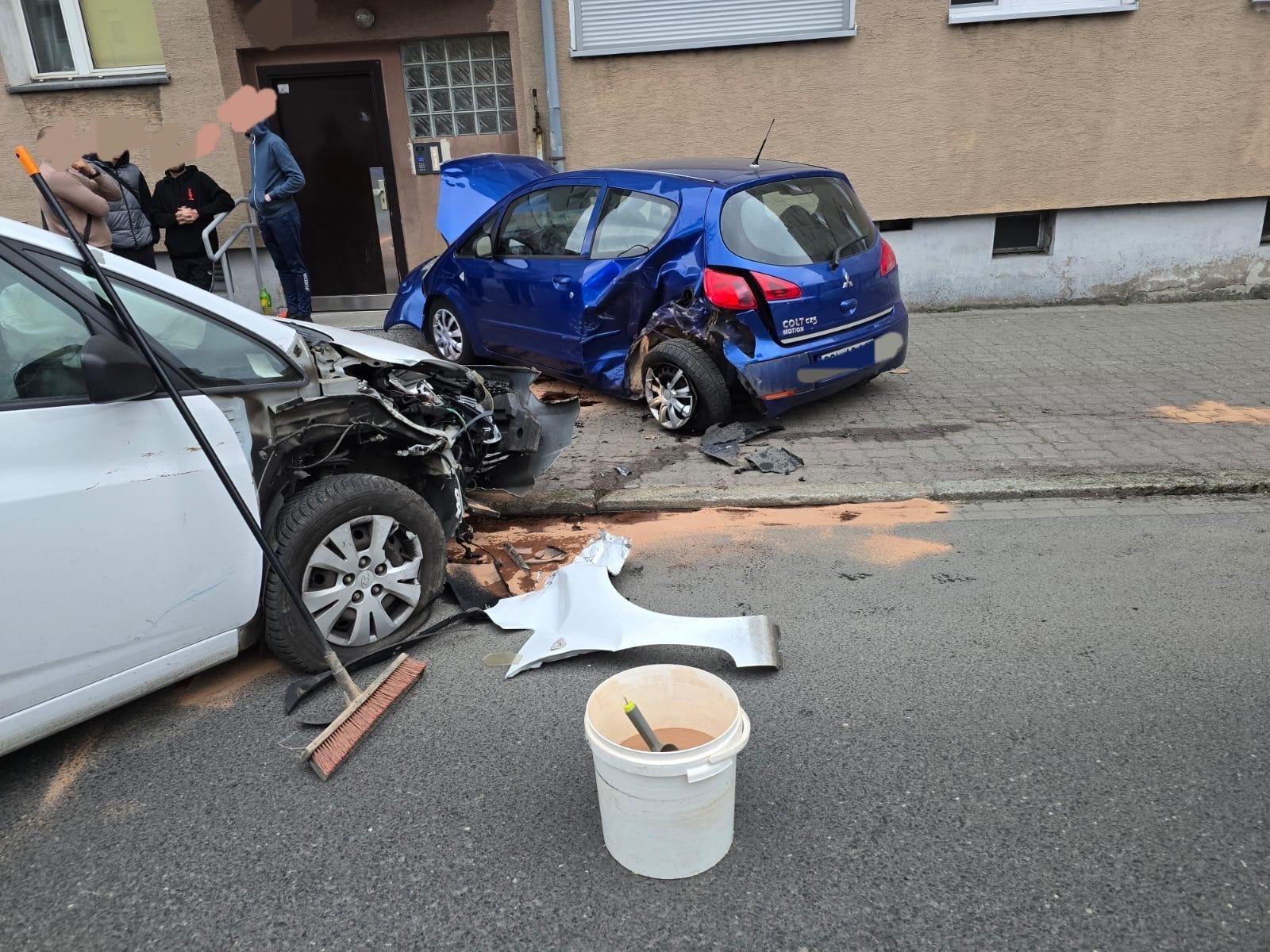 Zdjęcie w galerii na portalu naszraciborz.pl: Kolizja na Opawskiej: kierująca zasnęła za kierownicą wiadomości z regionu