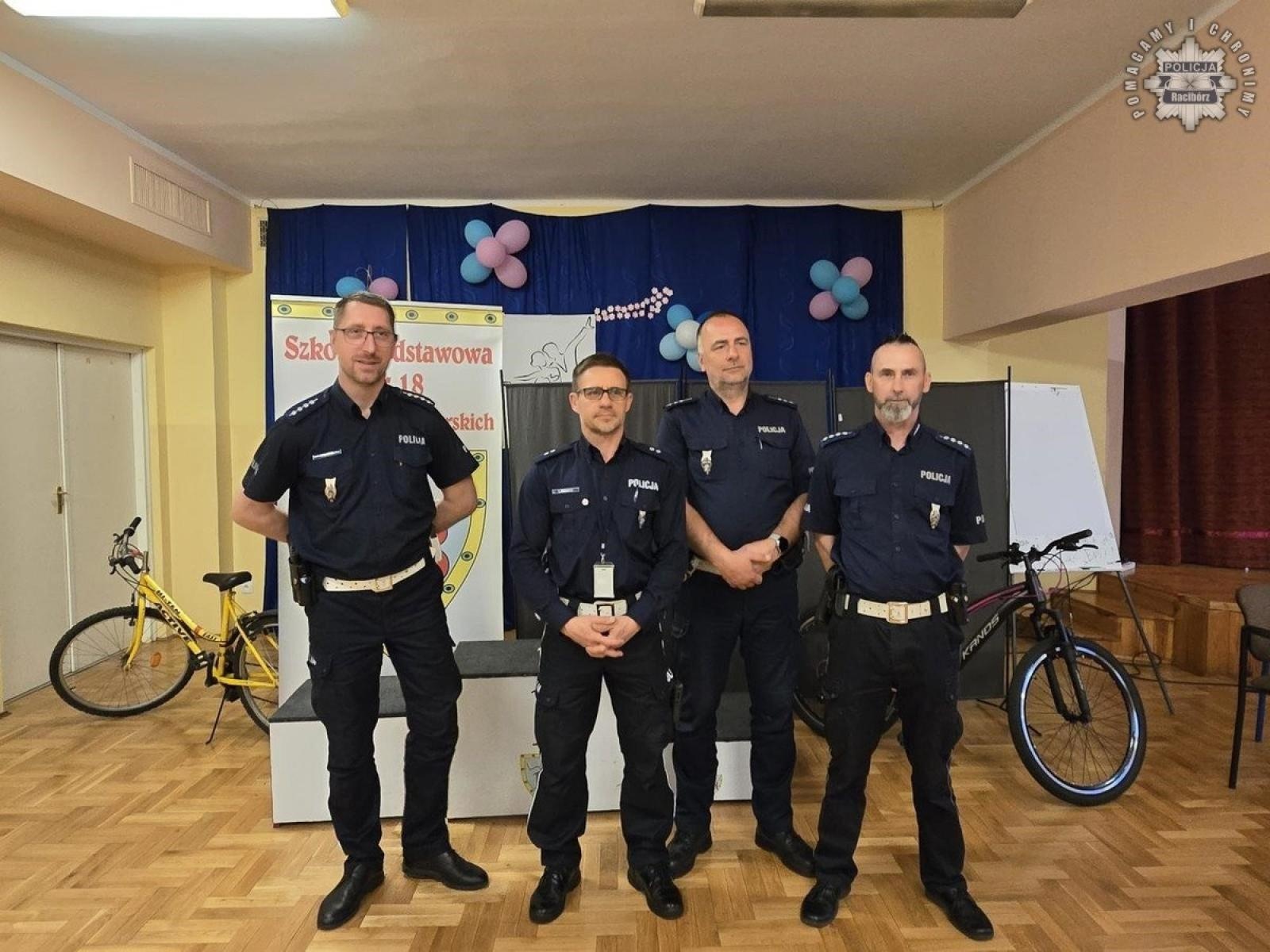 Zdjęcie w galerii na portalu naszraciborz.pl: Powiatowe eliminacje do Ogólnopolskiego Turnieju Bezpieczeństwa w Ruchu Drogowym w SP nr 18 w Raciborzu wiadomości z regionu