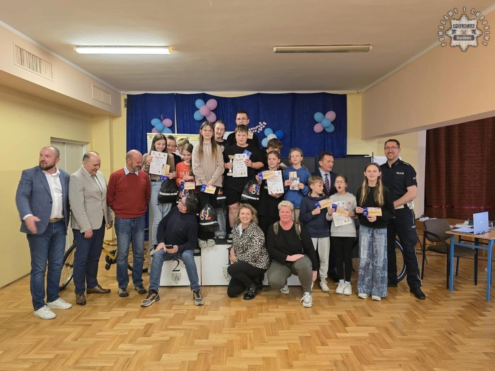 Zdjęcie w galerii na portalu naszraciborz.pl: Powiatowe eliminacje do Ogólnopolskiego Turnieju Bezpieczeństwa w Ruchu Drogowym w SP nr 18 w Raciborzu wiadomości z regionu