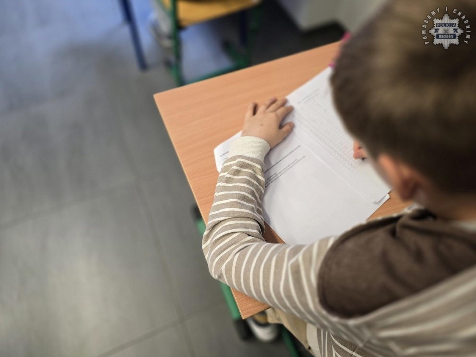 Zdjęcie w galerii na portalu naszraciborz.pl: Powiatowe eliminacje do Ogólnopolskiego Turnieju Bezpieczeństwa w Ruchu Drogowym w SP nr 18 w Raciborzu wiadomości z regionu