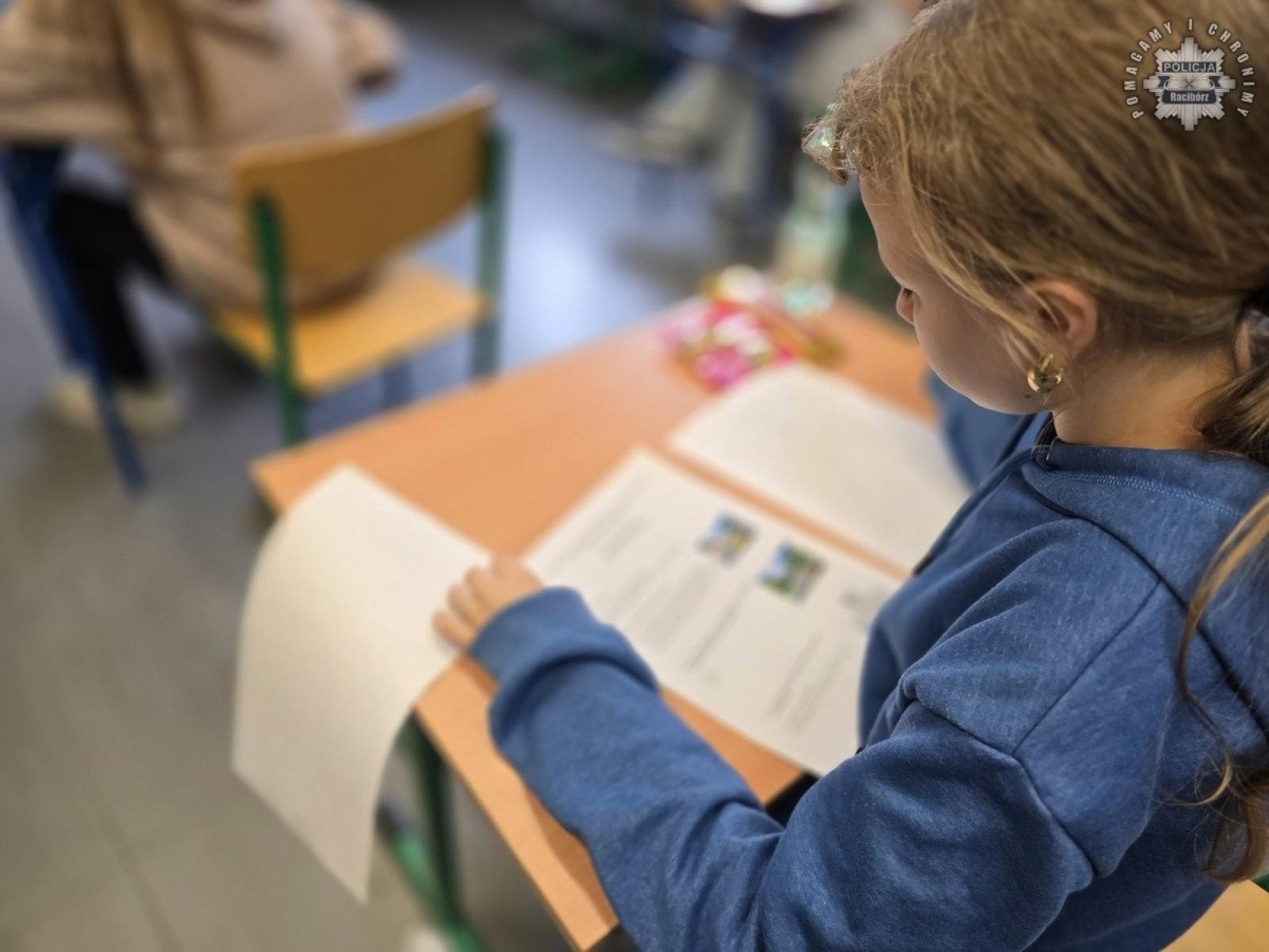 Zdjęcie w galerii na portalu naszraciborz.pl: Powiatowe eliminacje do Ogólnopolskiego Turnieju Bezpieczeństwa w Ruchu Drogowym w SP nr 18 w Raciborzu wiadomości z regionu