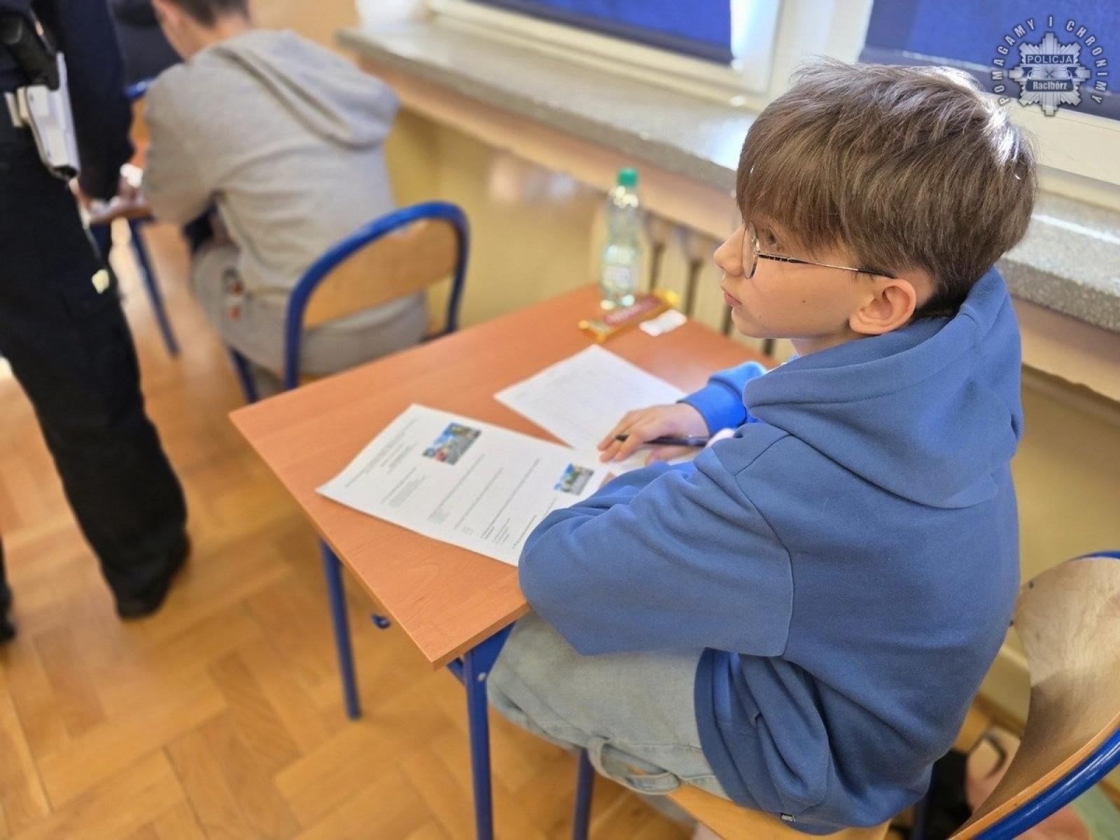 Zdjęcie w galerii na portalu naszraciborz.pl: Powiatowe eliminacje do Ogólnopolskiego Turnieju Bezpieczeństwa w Ruchu Drogowym w SP nr 18 w Raciborzu wiadomości z regionu