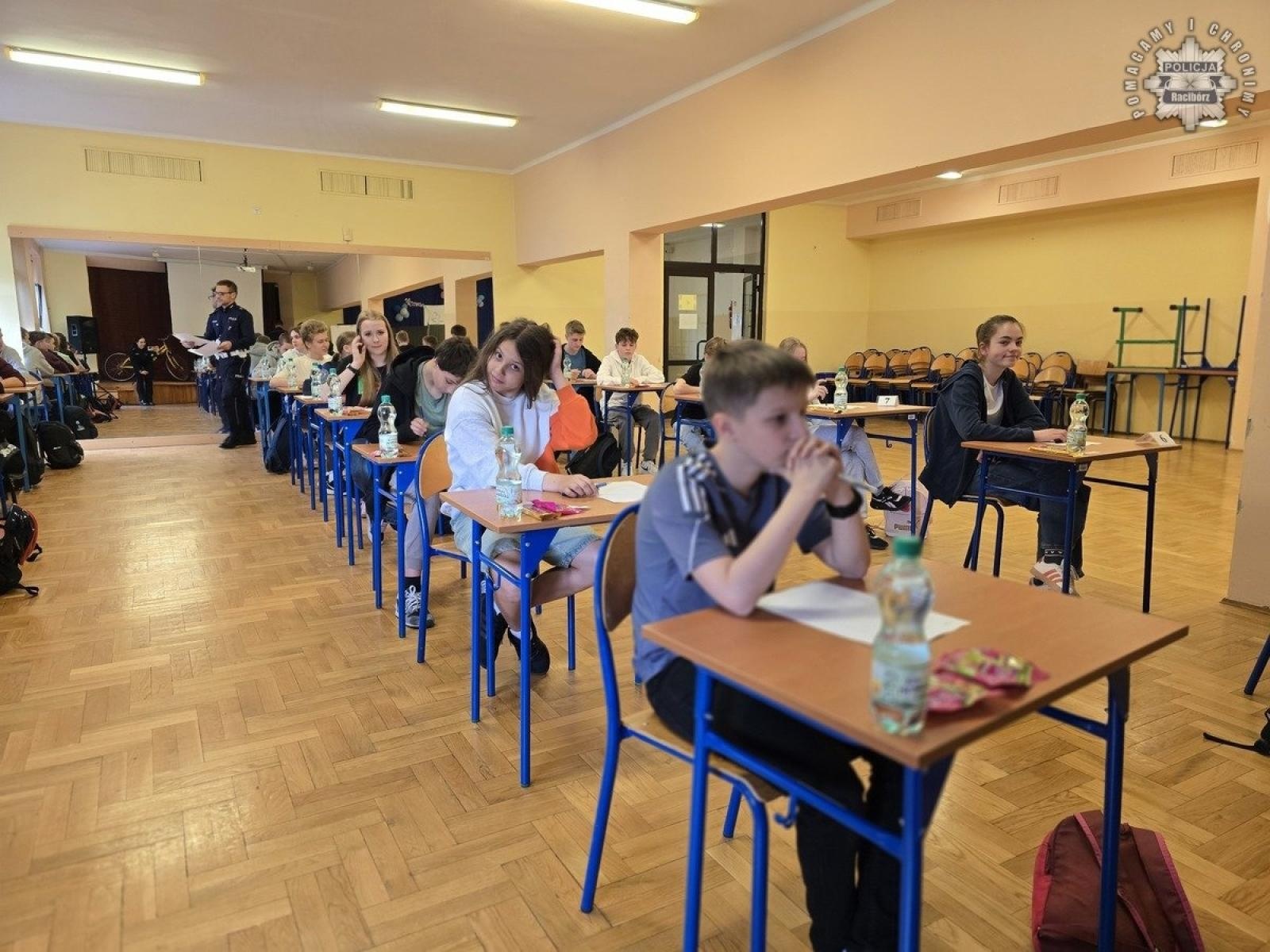 Zdjęcie w galerii na portalu naszraciborz.pl: Powiatowe eliminacje do Ogólnopolskiego Turnieju Bezpieczeństwa w Ruchu Drogowym w SP nr 18 w Raciborzu wiadomości z regionu