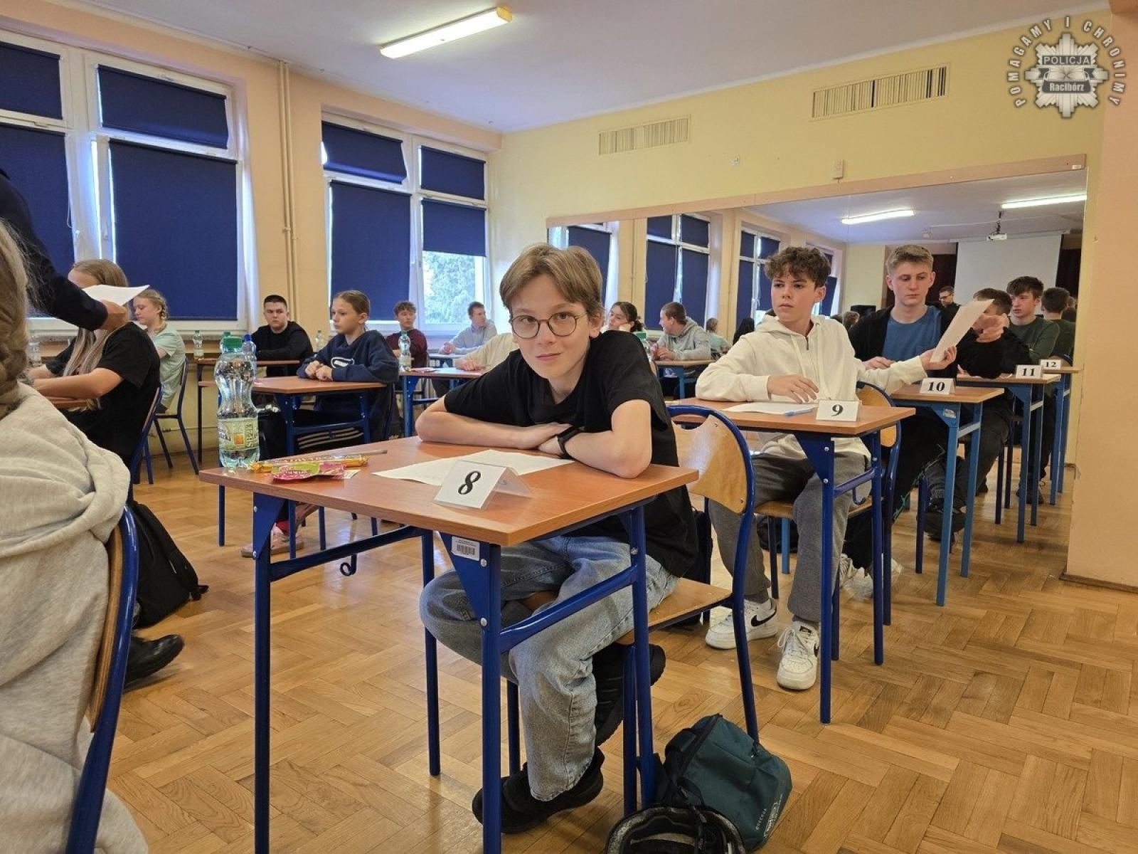 Zdjęcie w galerii na portalu naszraciborz.pl: Powiatowe eliminacje do Ogólnopolskiego Turnieju Bezpieczeństwa w Ruchu Drogowym w SP nr 18 w Raciborzu wiadomości z regionu